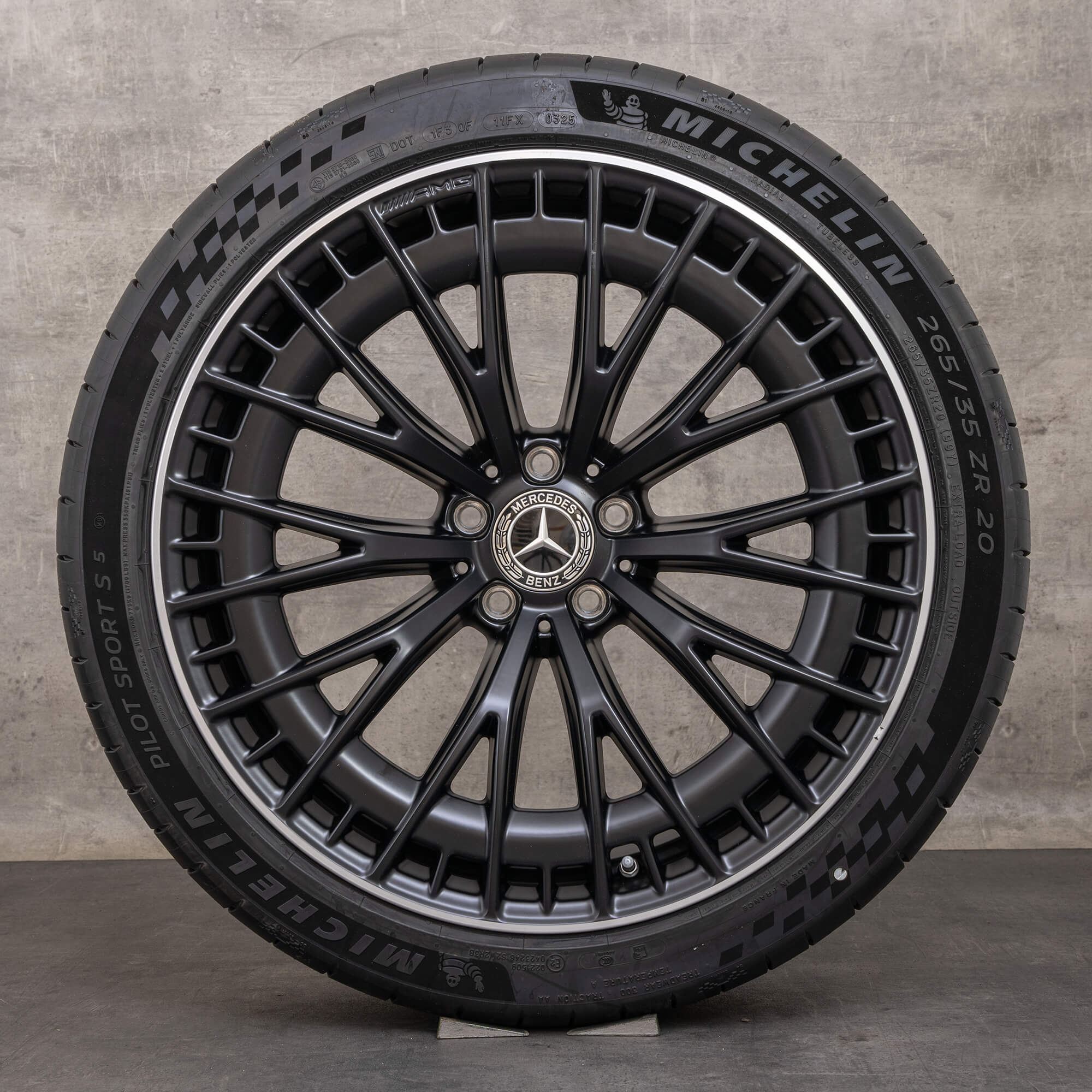 Original Mercedes Benz CLE 53 AMG Felgen 20 Zoll C236 A236 Sommerräder A2364012900 A2364013000 schwarz Rand glanzgedreht