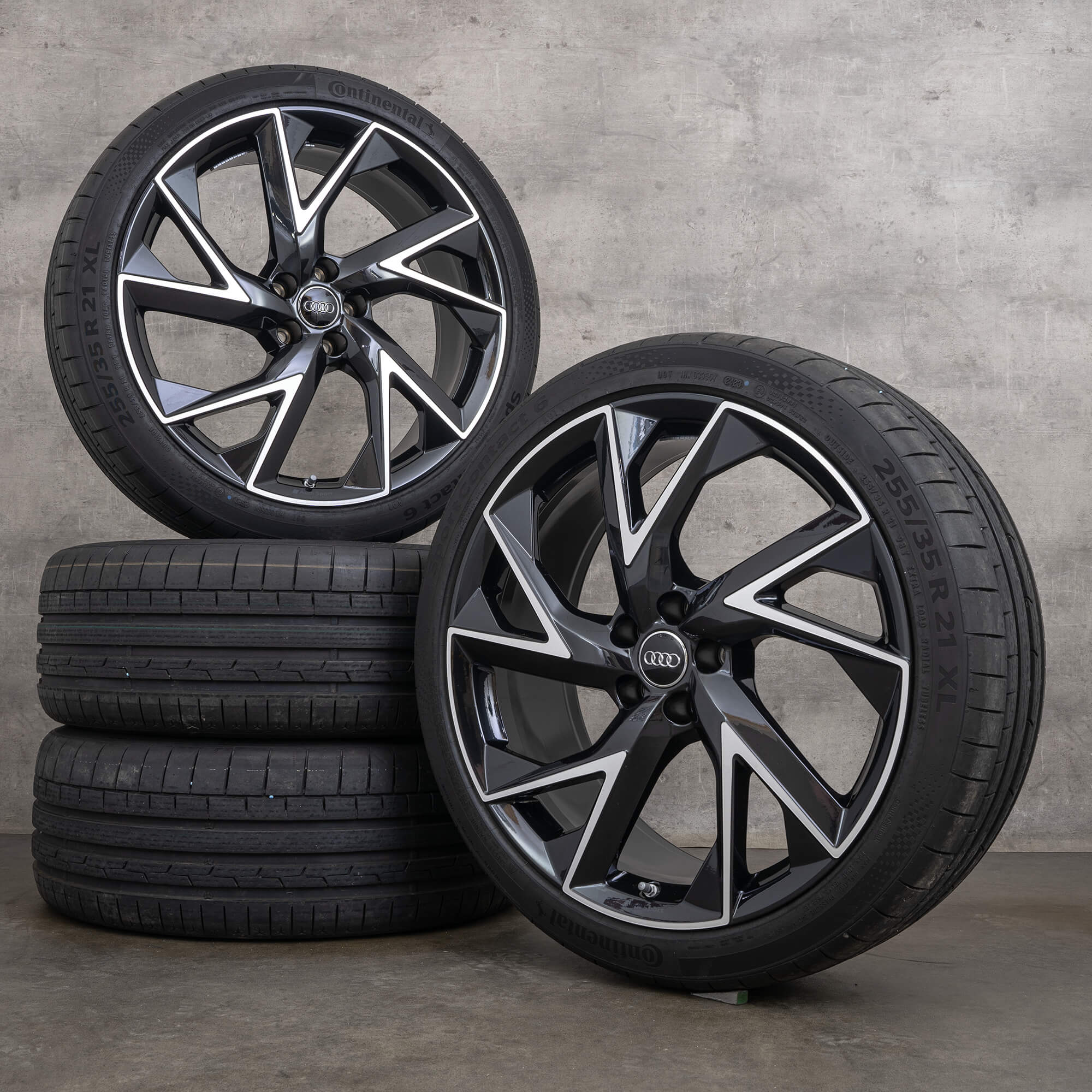 Audi RS Q3 F3 Sportback zomerwielen 21 inch velgen zomerbanden 83A601025BH