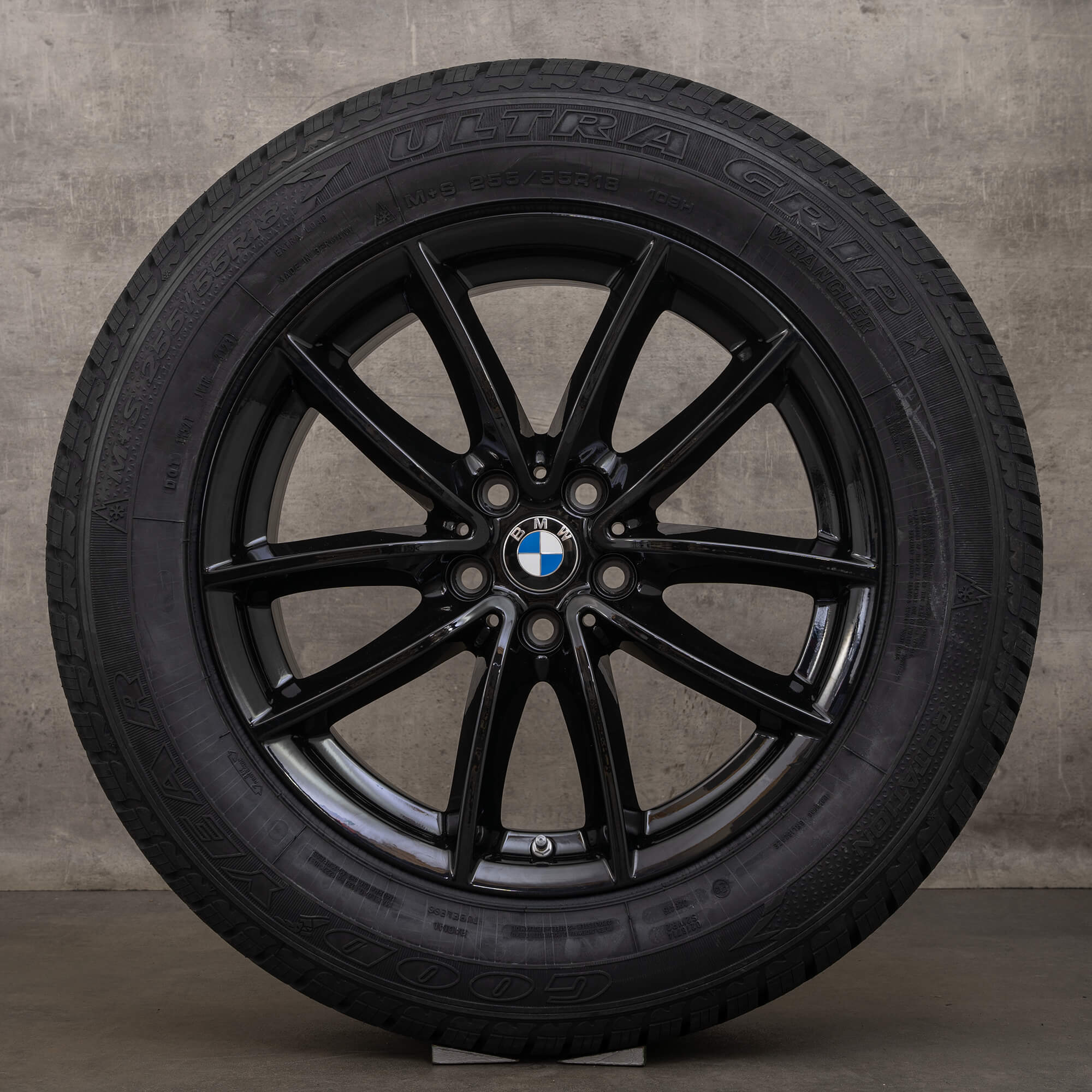 Oryginalne opony zimowe BMW X5 G05 X6 G06 18 cali felgi 618 6880684 czarne