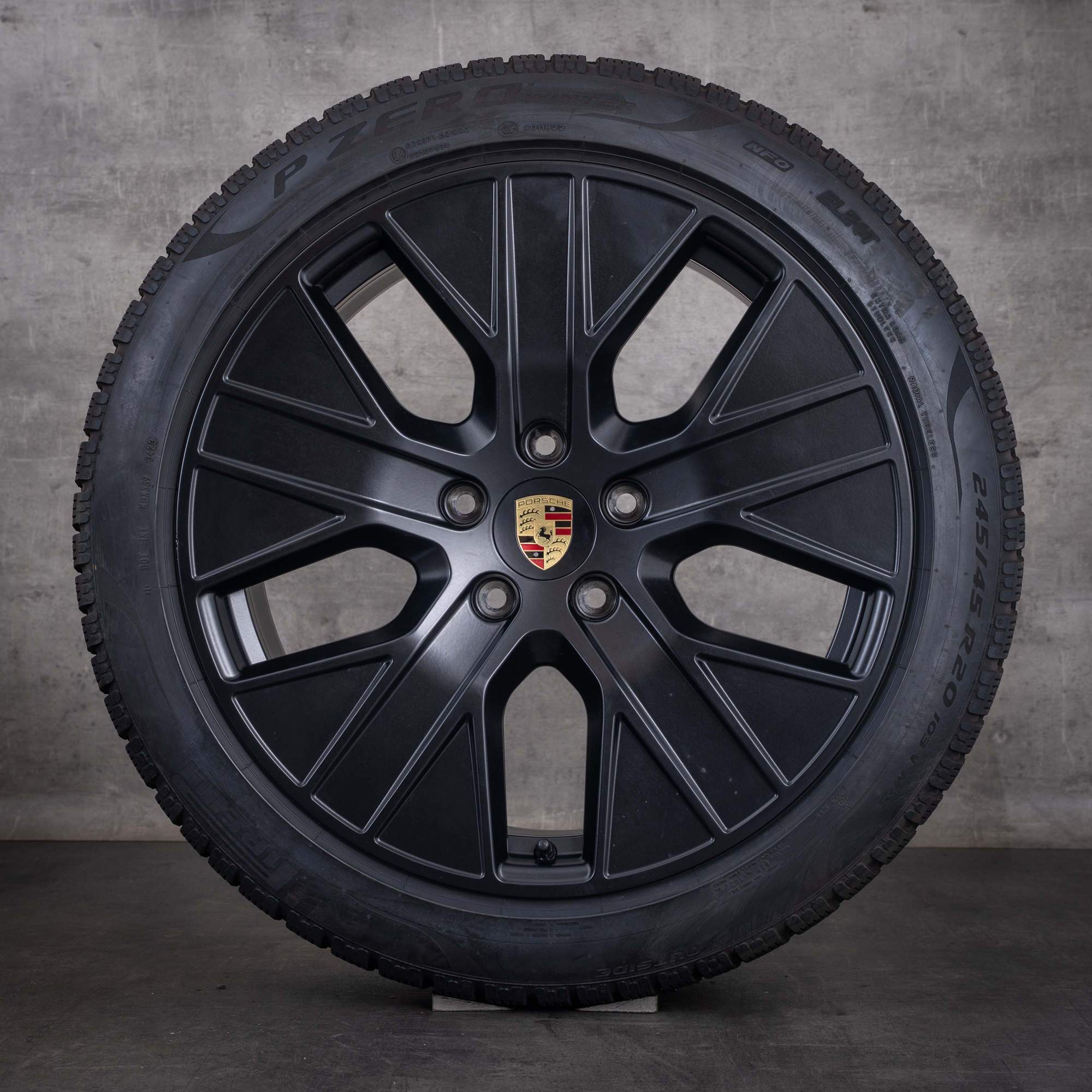 Original Porsche Taycan Winterräder 20 Zoll 9J1 Felgen 9J1601025J 9J1601025K schwarz matt