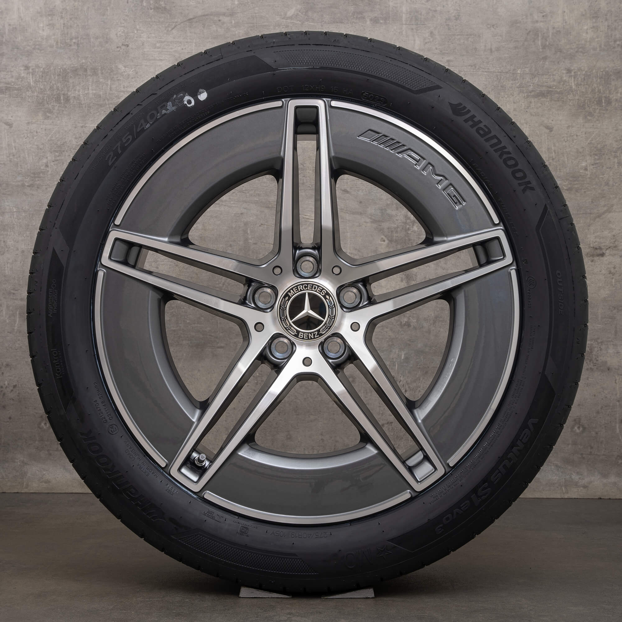 Oryginalne felgi Mercedes-Benz Klasy E AMG 19 cali W214 – opony letnie A2144010300 A2144010400 himalaya grey diamond cut NOWE
