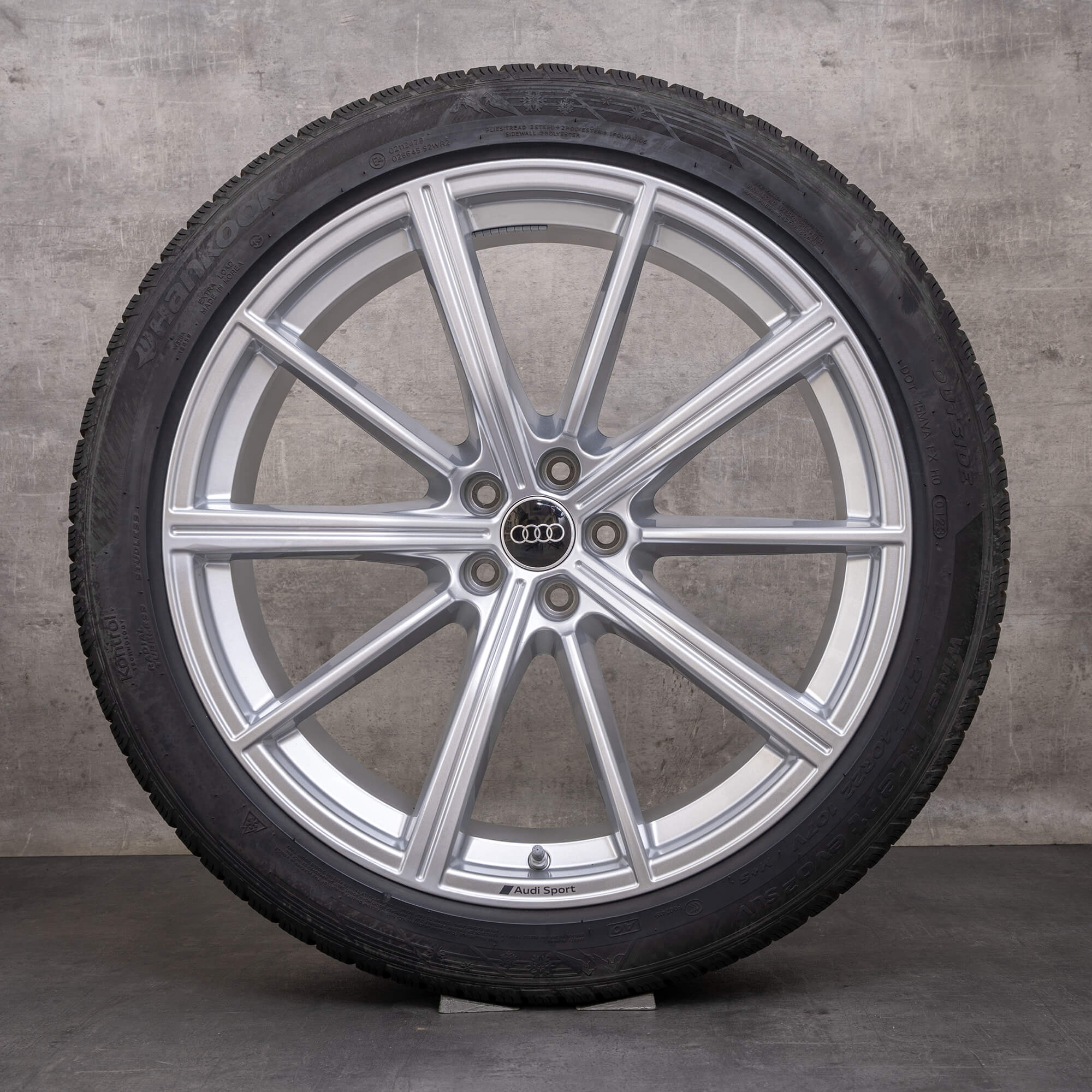 Original Audi RS Q8 Winterräder 22 Zoll 4M8 Felgen 4M8601025DB silber