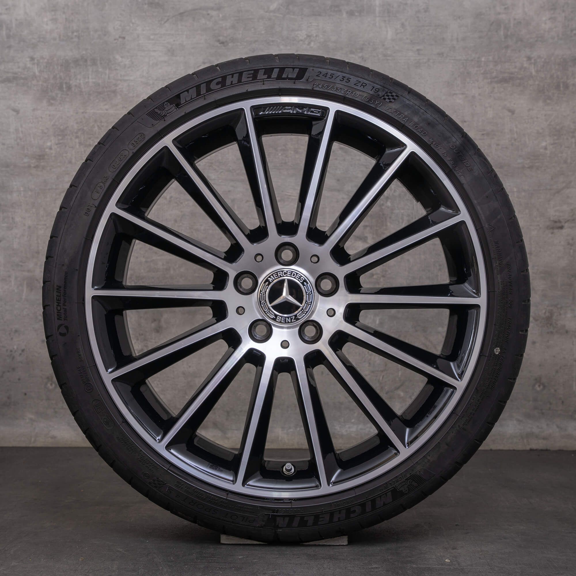 Original Mercedes Benz CLA AMG jante 19 inch C118 X118 anvelope vară A1184010300 negru lucios întoarse