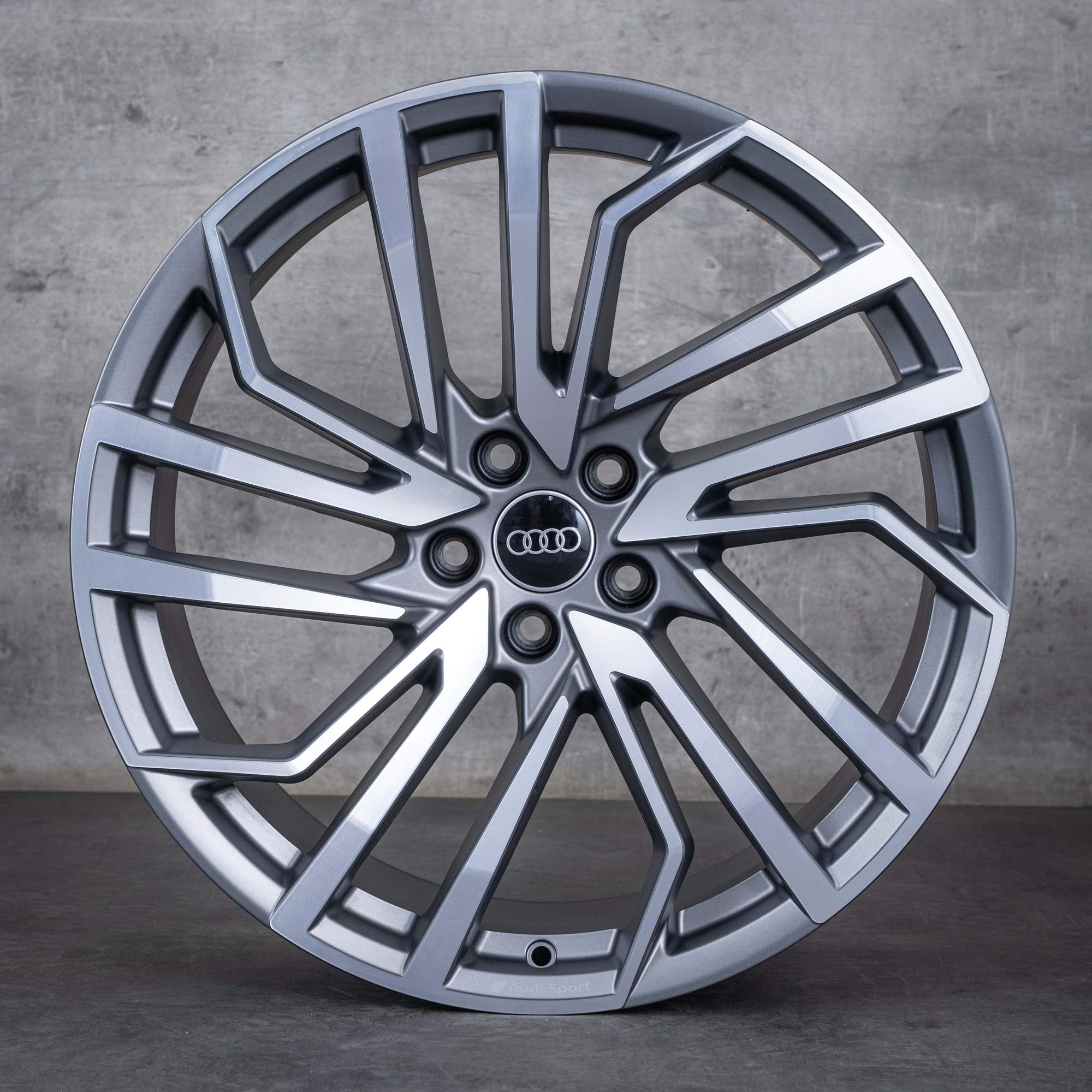 Originale Audi RS4 RS5 felger 20 tommer B9 8W F5 8W0601025FT titan matt frontpolert