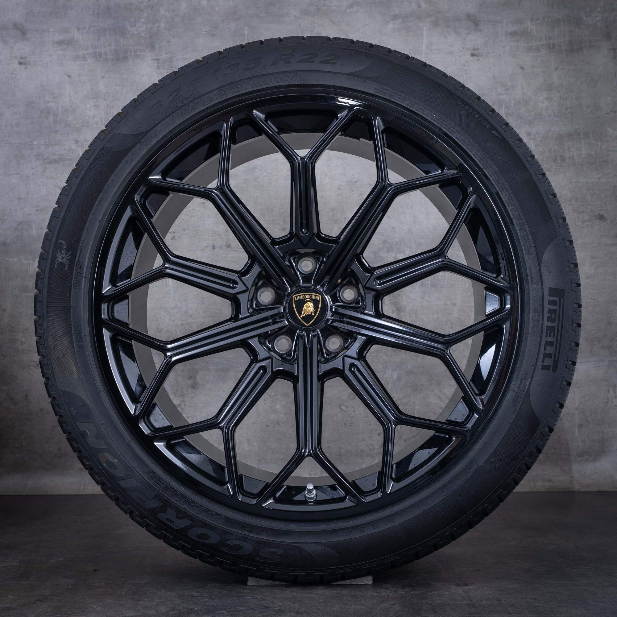 Original Lamborghini Urus Winterräder 22 Zoll Felgen Auriga 4ML601025R 4ML601025S schwarz glanz - Rad 4 von 4