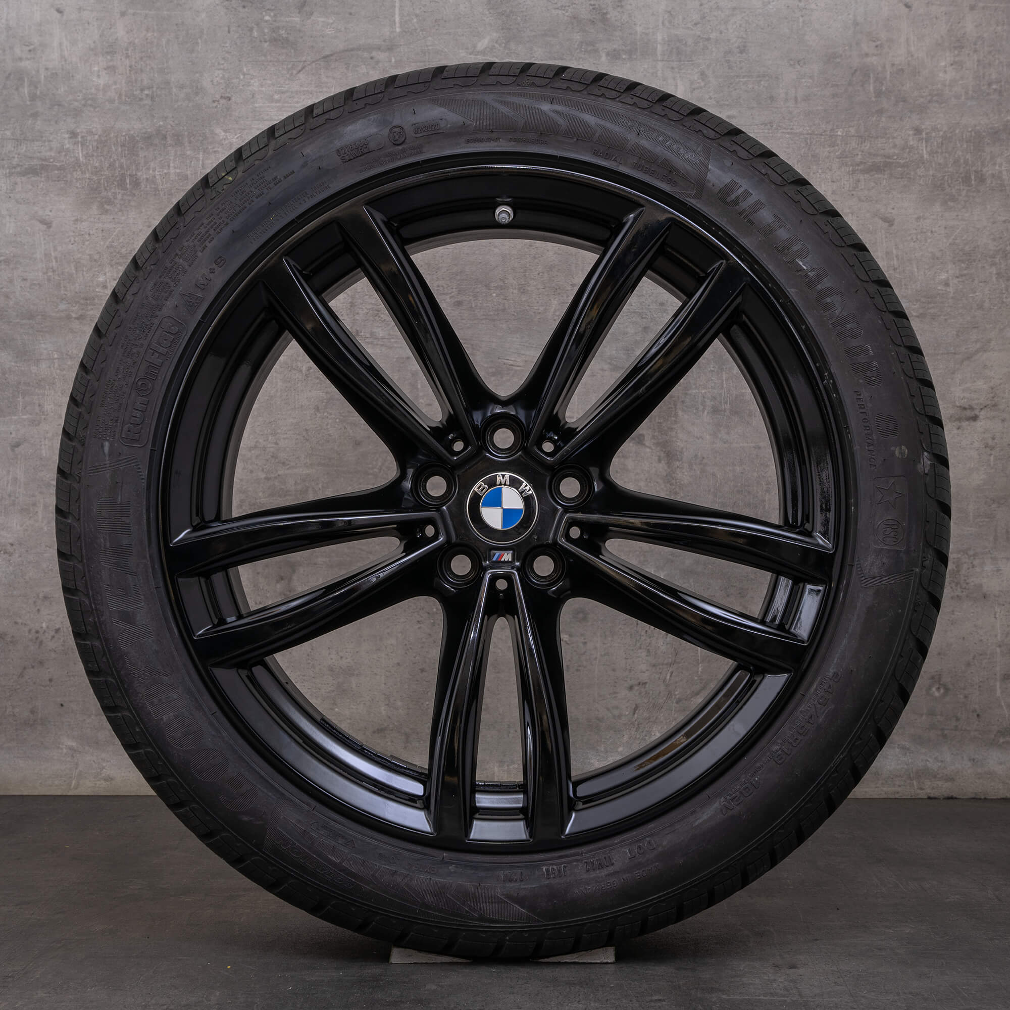 Original BMW Série 6 7 jantes e pneus inverno 19 polegadas G11 G12 GT G32 estilo 647 M 7850579 preto brilhante