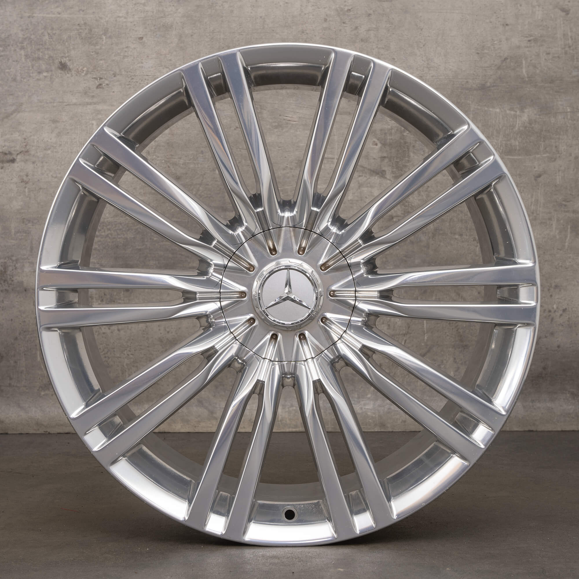 Alkuperäiset Mercedes Maybach S-sarjan vanteet 20 tuuman W223 Z223 A2234014000 kromi alumiinivanteet.
