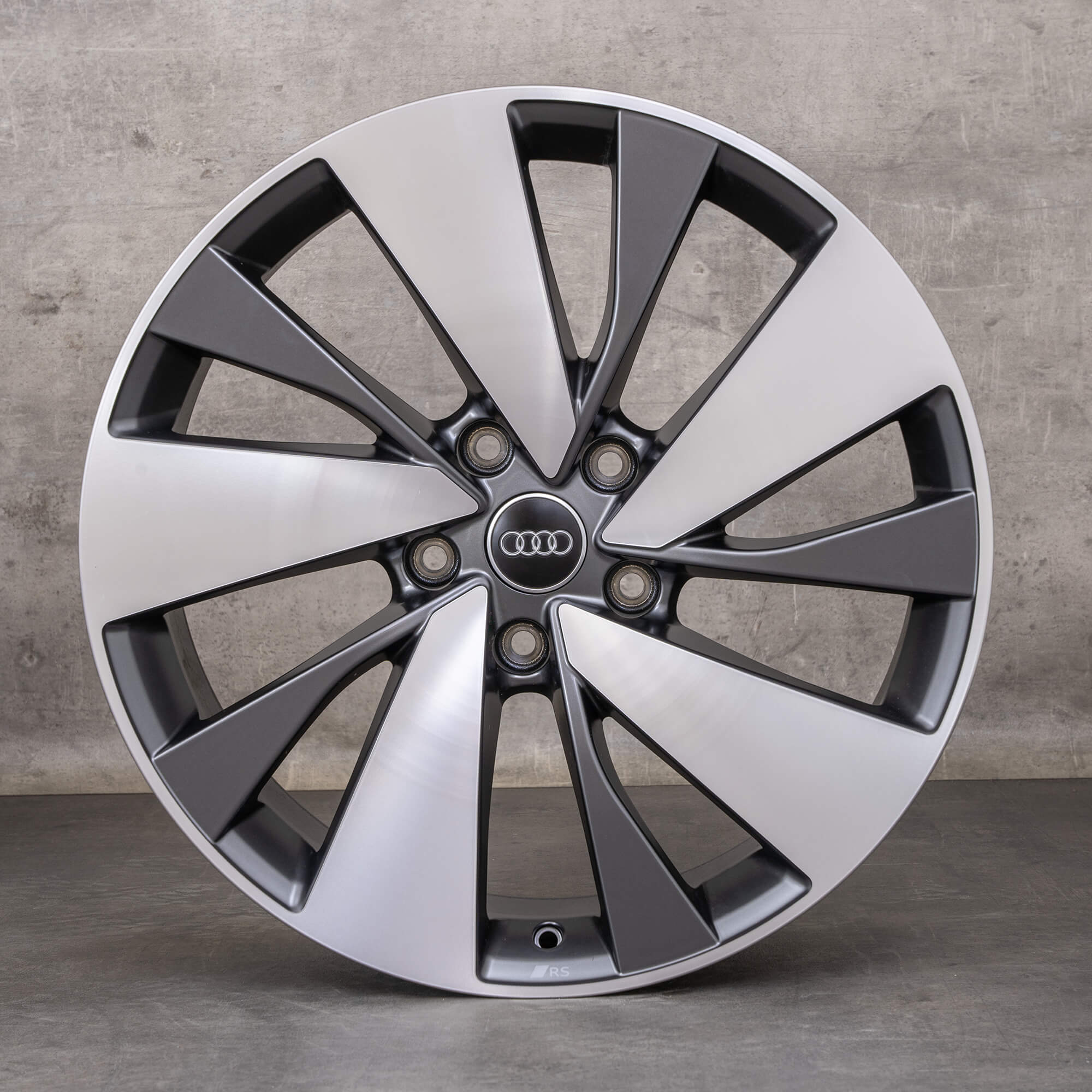 Oryginał Audi A6 S6 e-tron felgi 20 cali GH koła letnie 85E601025BB 85E601025BC tytan mat polerowane