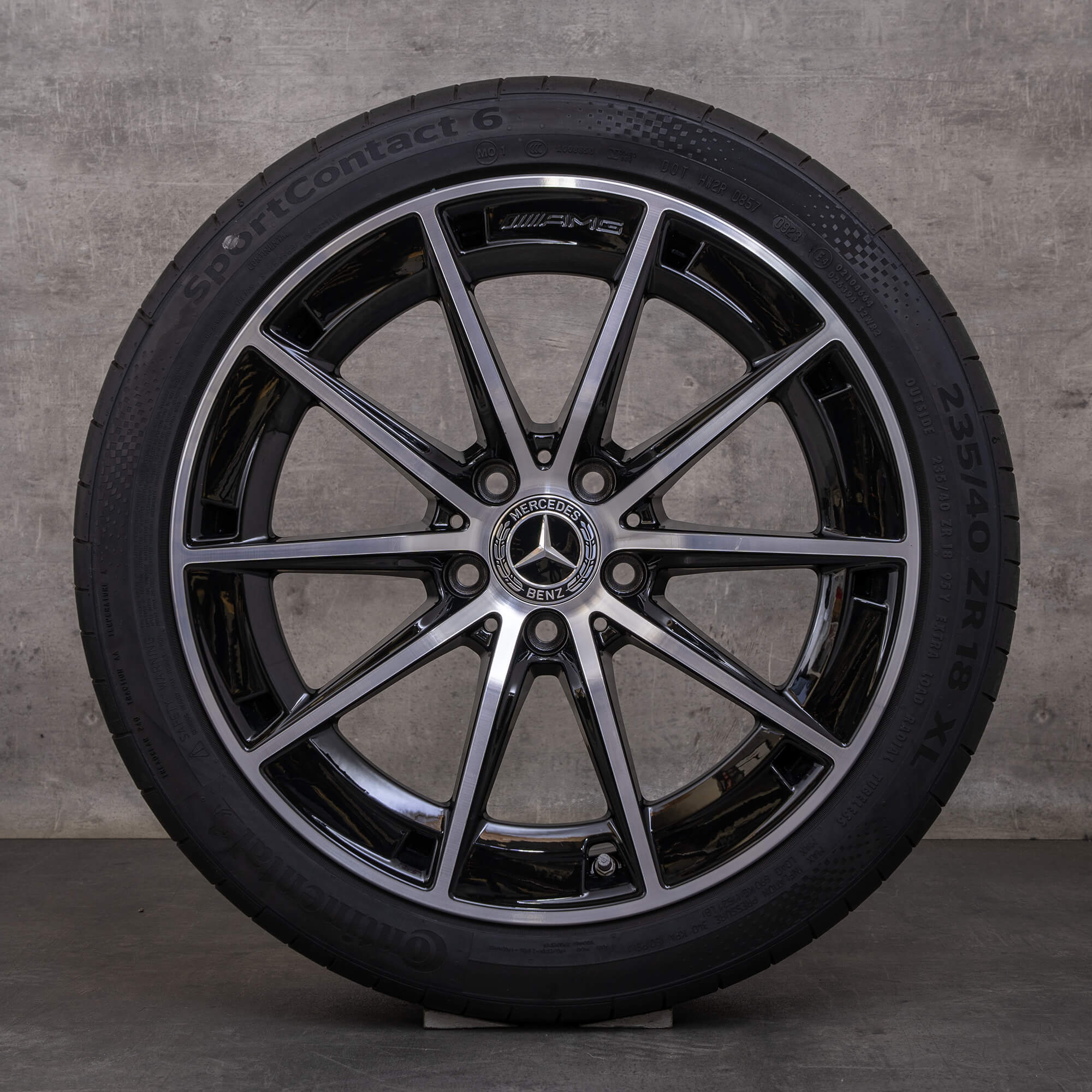 Oryginał Mercedes Benz CLA 35 AMG koła 18 cali C118 letnie A1184010500 czarne polerowane NOWOŚĆ