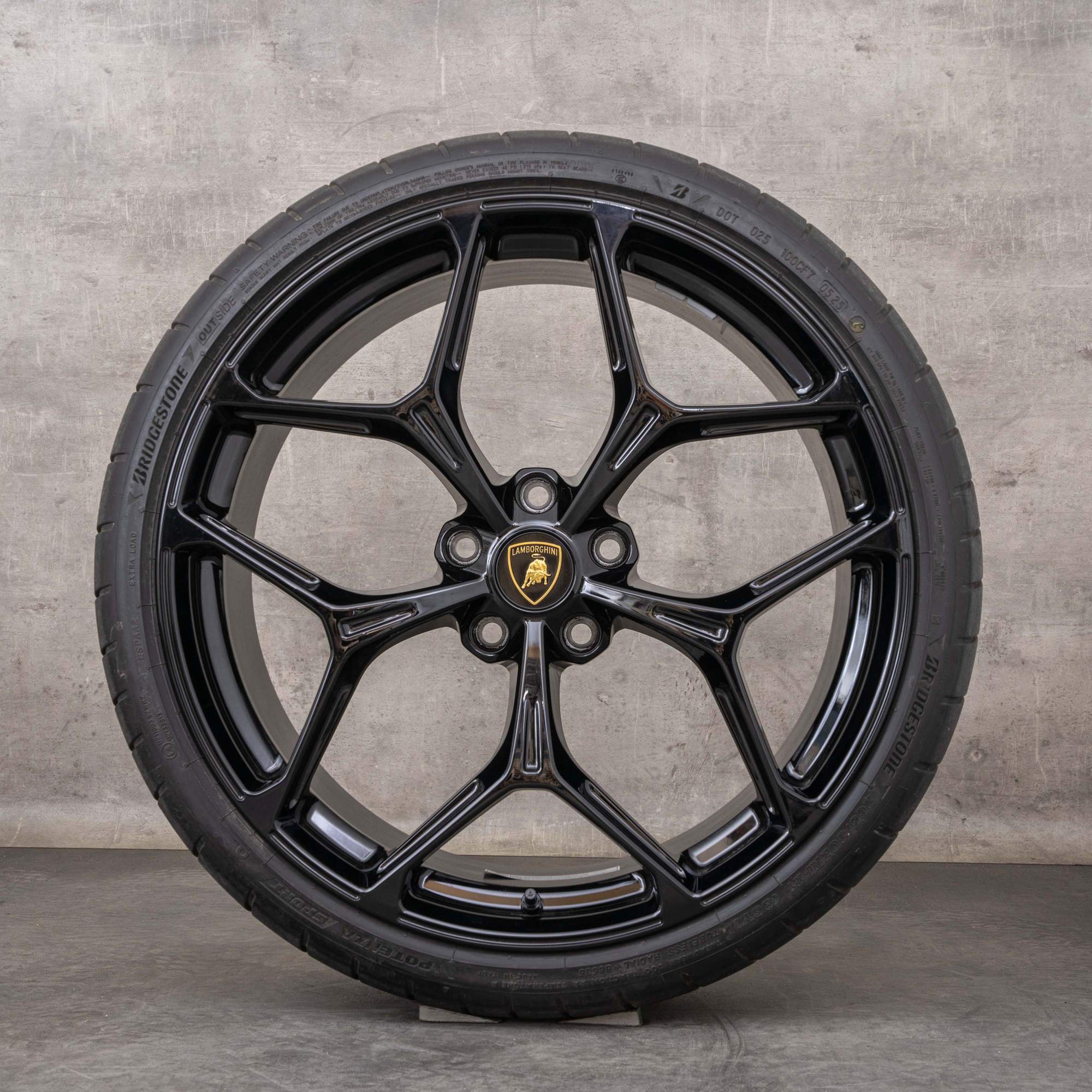 Original Lamborghini Revuelto Felgen 21 22 Zoll Sommerräder 47B601017 schwarz glanz