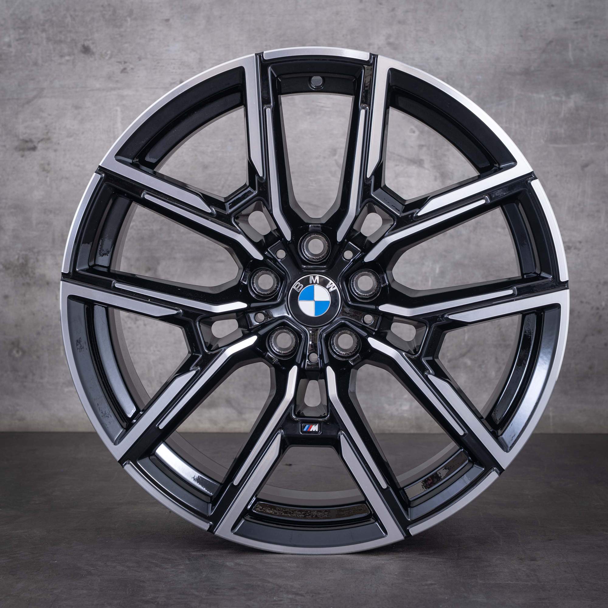 OEM BMW 4 Series i4 19inch G26 Gran Coupe Styling 859 M 8747304 8747305 Black Front Rims Diamond Cut