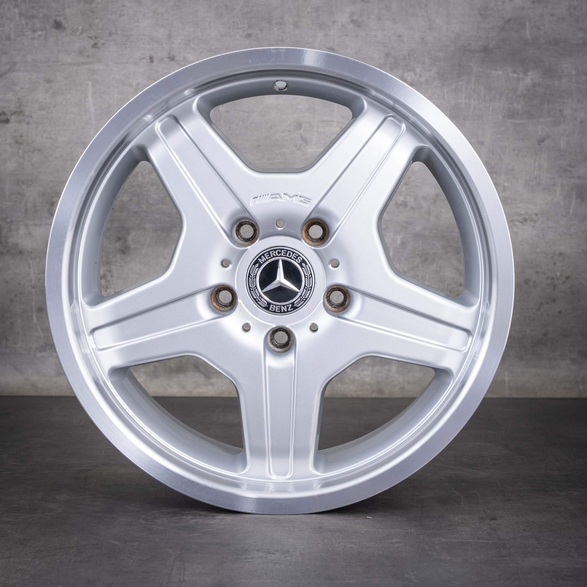 Original Mercedes-Benz G-Klass AMG-fälgar 18 tum W463 G55 A4634011302 silver helsvarvade