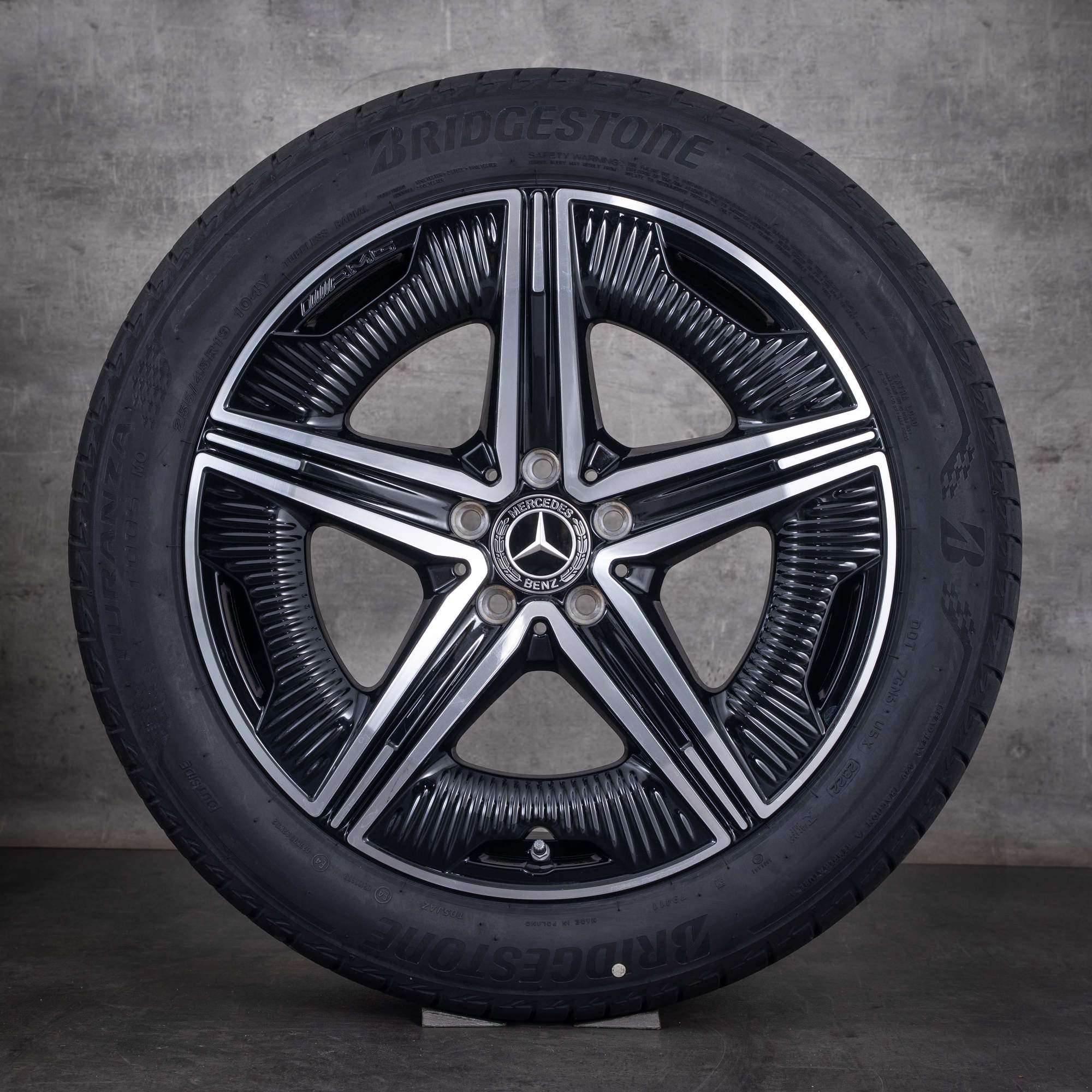 OEM Mercedes-Benz EQE AMG 19inch V295 summer wheels A2954012200 Black Front diamond cut - wheel 3 of 4