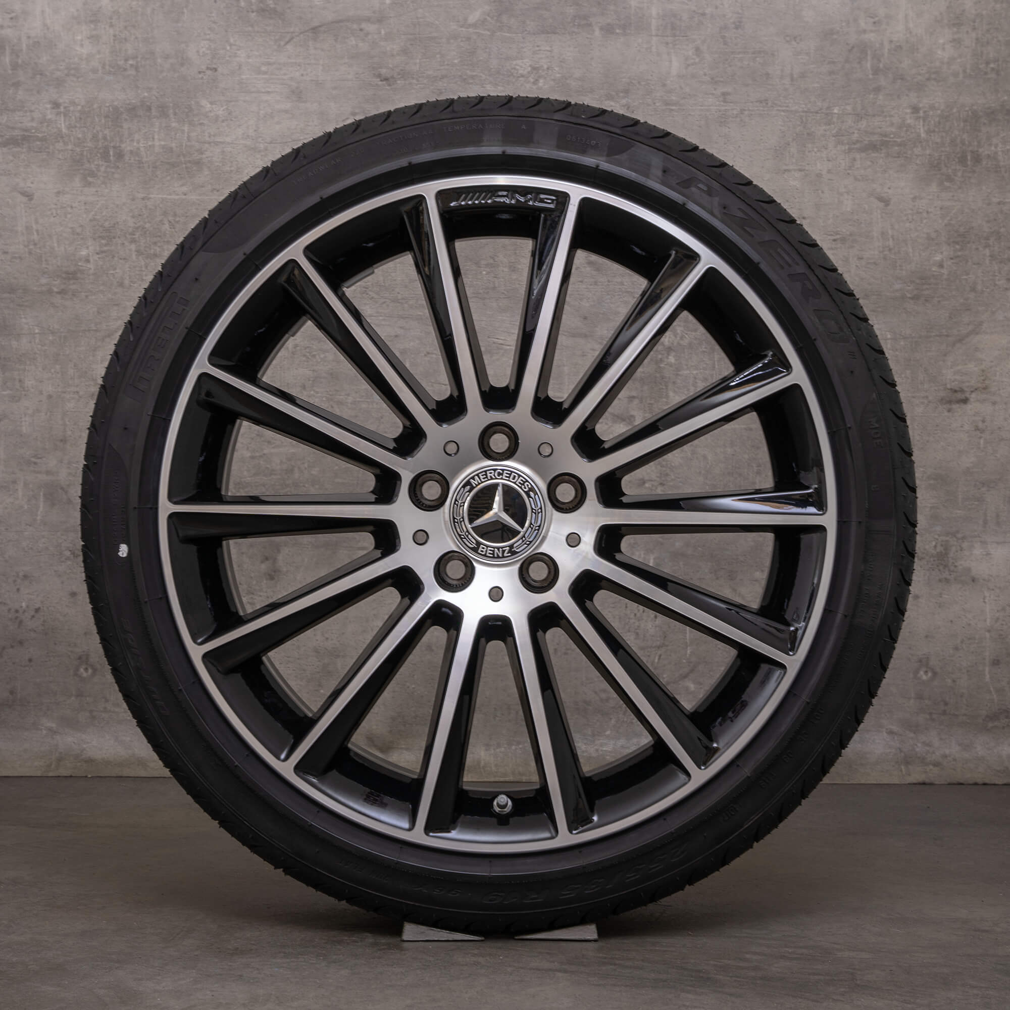 Autentico Mercedes Benz Classe C AMG cerchi 19 pollici W205 S205 C205 A205 pneumatici estivi A2054011300 A2054011400 nero lucido tornito
