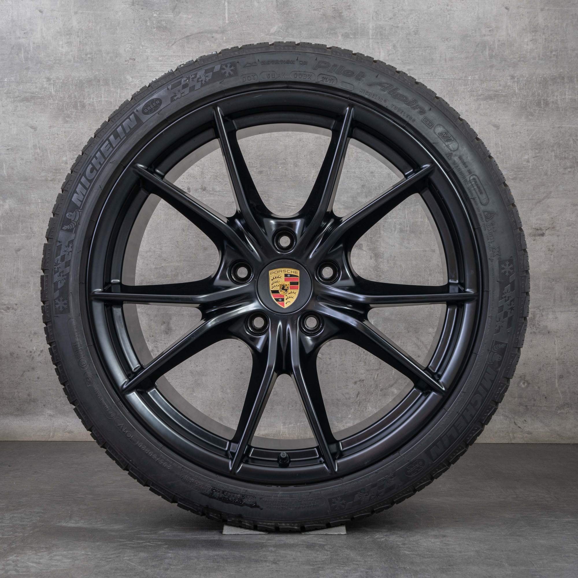 Oryginalne koła zimowe Porsche 911 20 cali 991 II Carrera 4 & S GTS Felgi 99136271000 99136276003 czarny mat