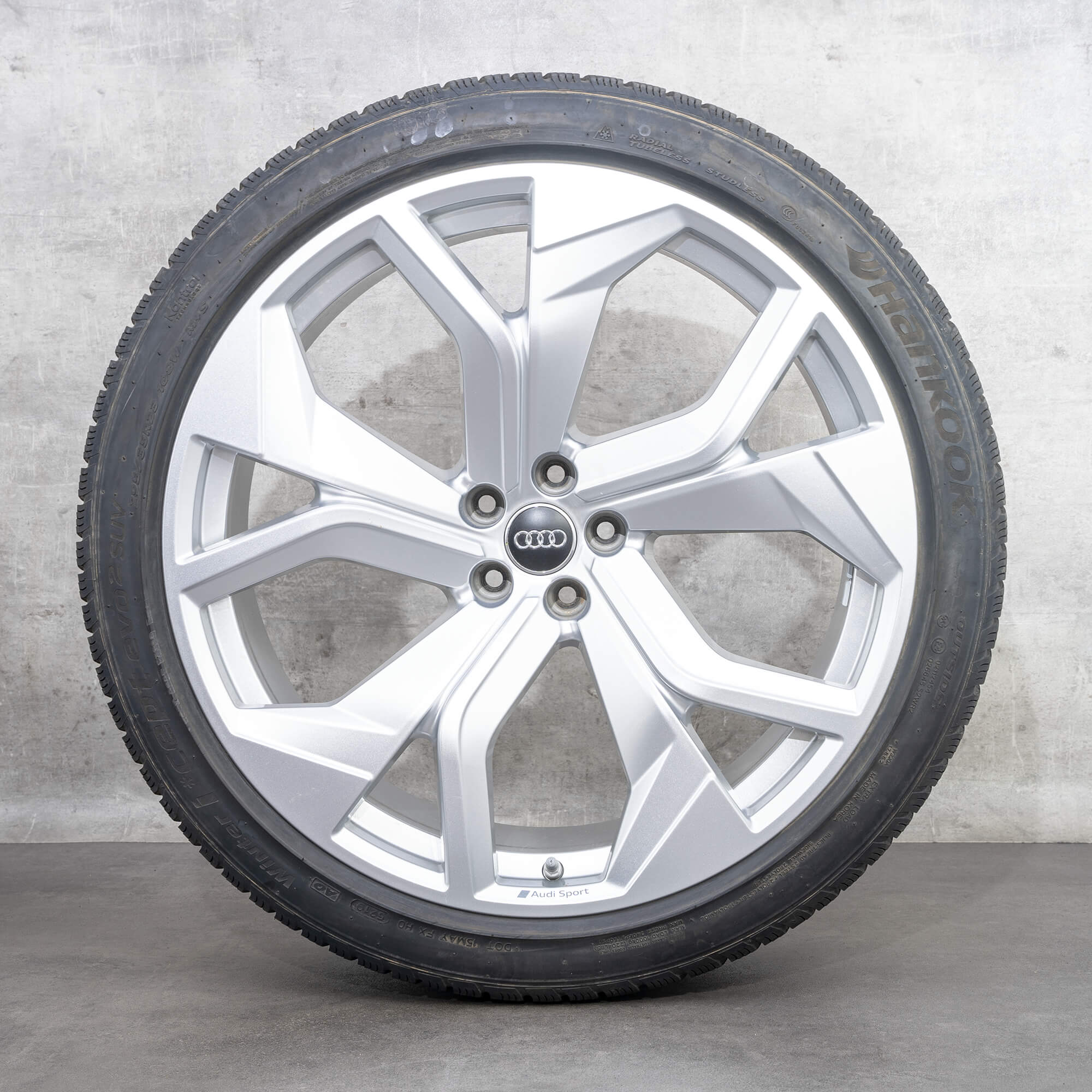 Audi 23 inch rims RSQ8 4M8 winter tires wheels Rotor 4M8601025AF