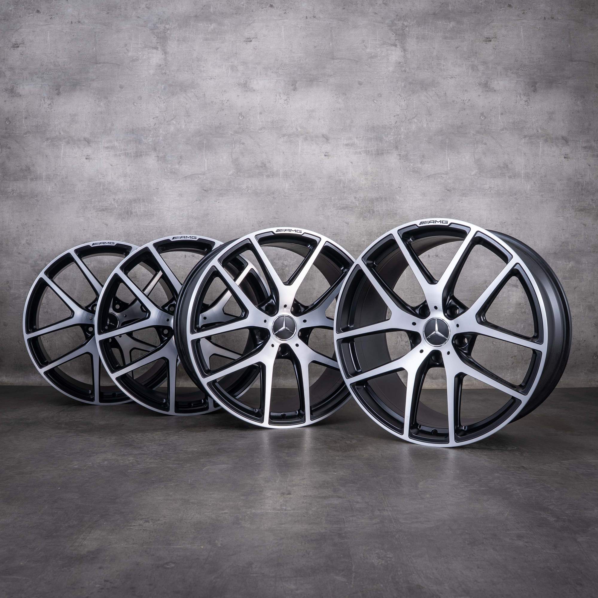 Alkuperäiset Mercedes-Benz G-sarjan G 63 G 65 AMG -vanteet 21 tuumaa W463 Edition 463 A4634010400 mattamusta diamond cut