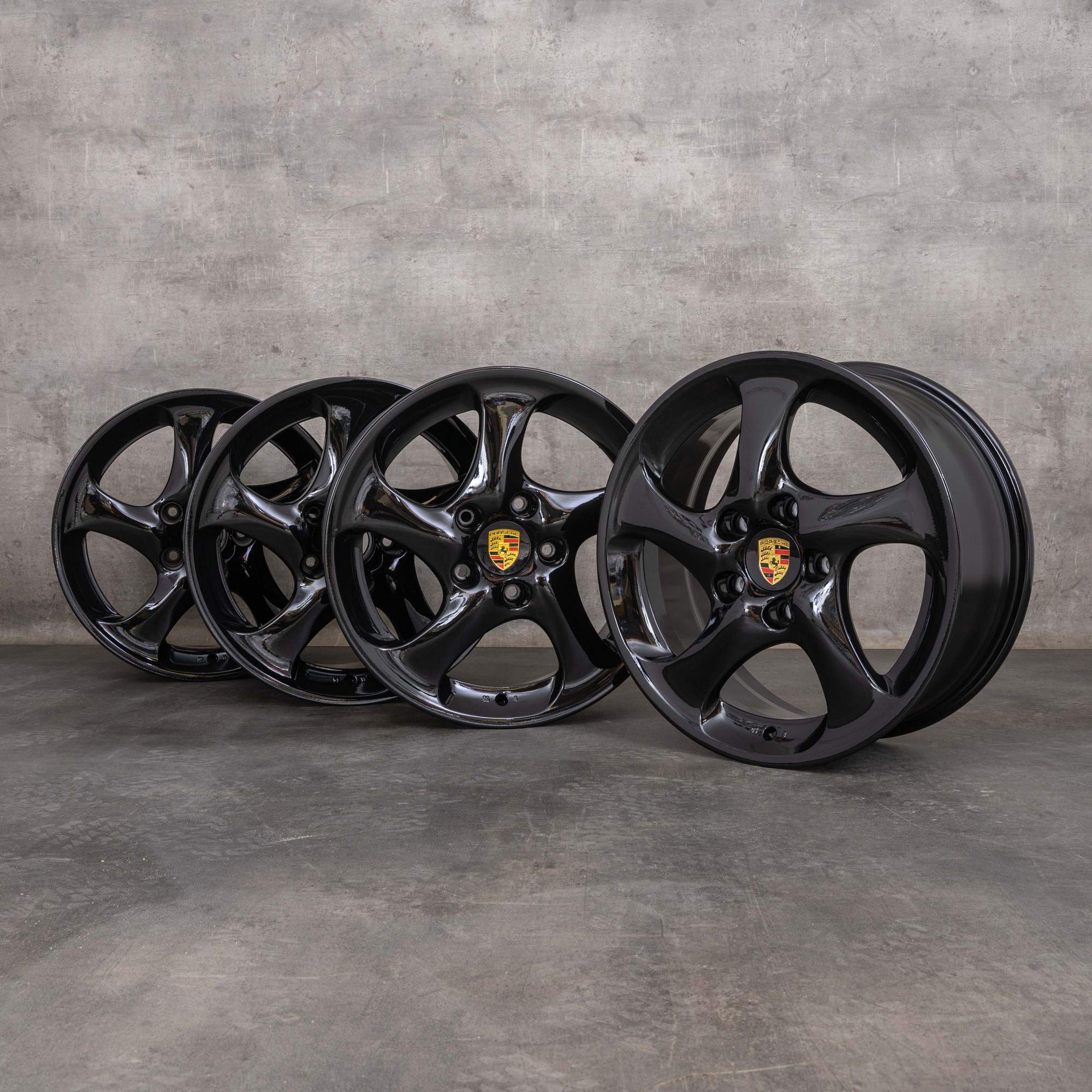 Originale Porsche 911 996 felger 18 tommers Carrera C4 Turbo GT2 99636213601 99636214210 Look 2 svart blank