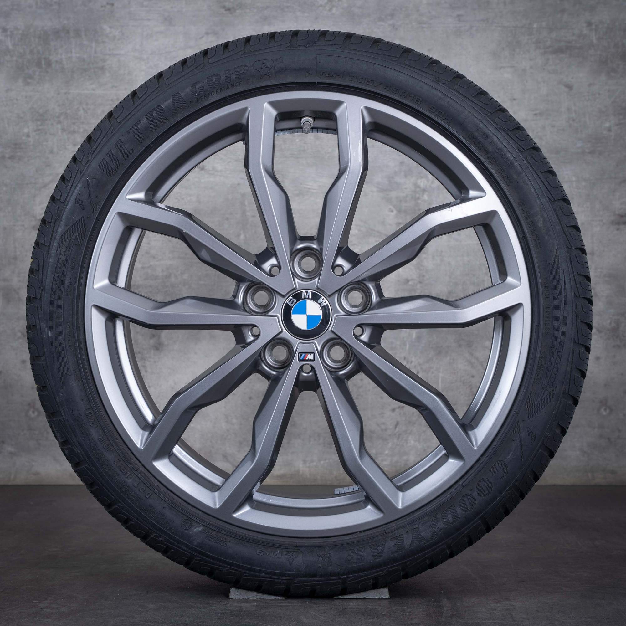 Originais BMW X1 X2 jantes e pneus inverno 18 polegadas F48 F39 styling 771 M 6877550 orbit grey glossy