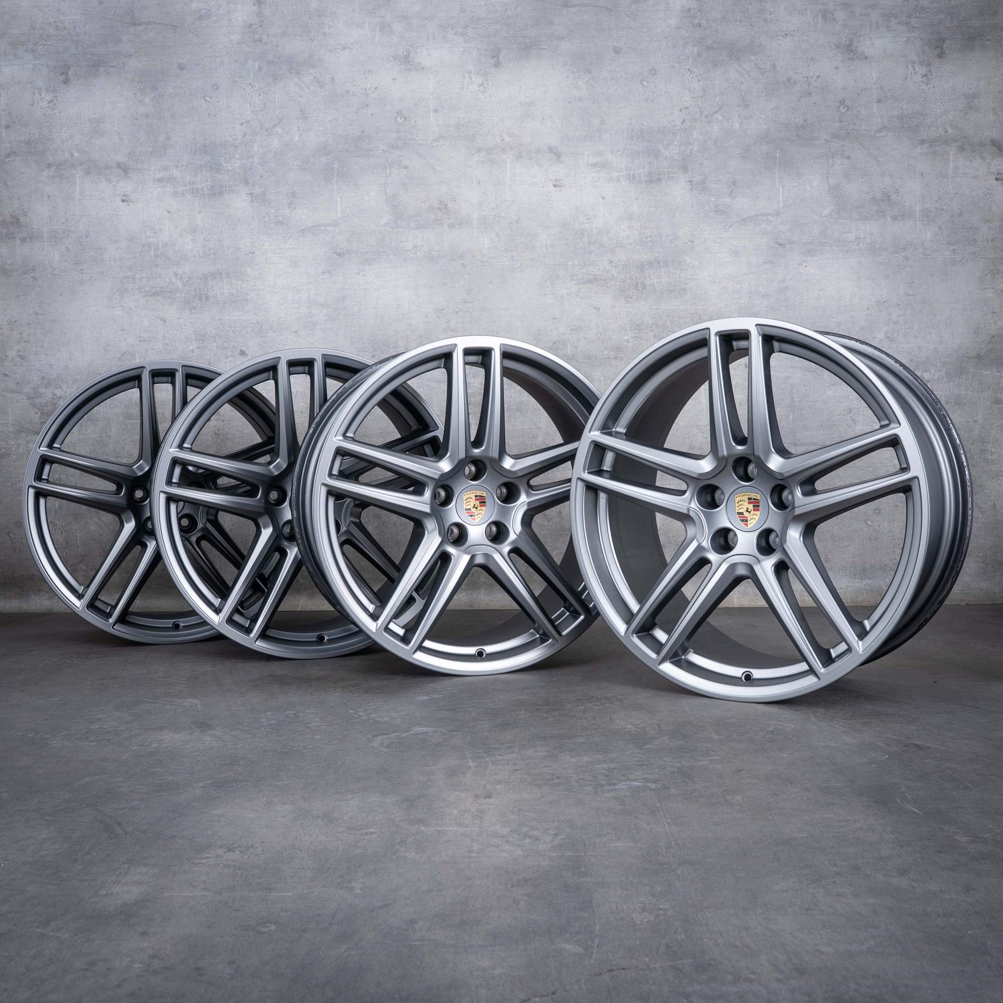 Alkuperäiset Porsche Macan II-vanteet 20 tuumaa 95B601025DG 95B601025DK platinahopea matta