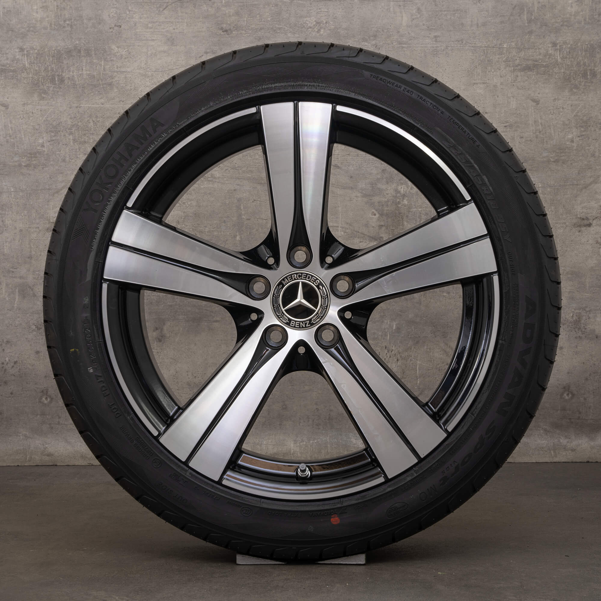Alkuperäiset Mercedes C-sarjan W206 S206 18 tuuman kesärenkaat A2064014700.