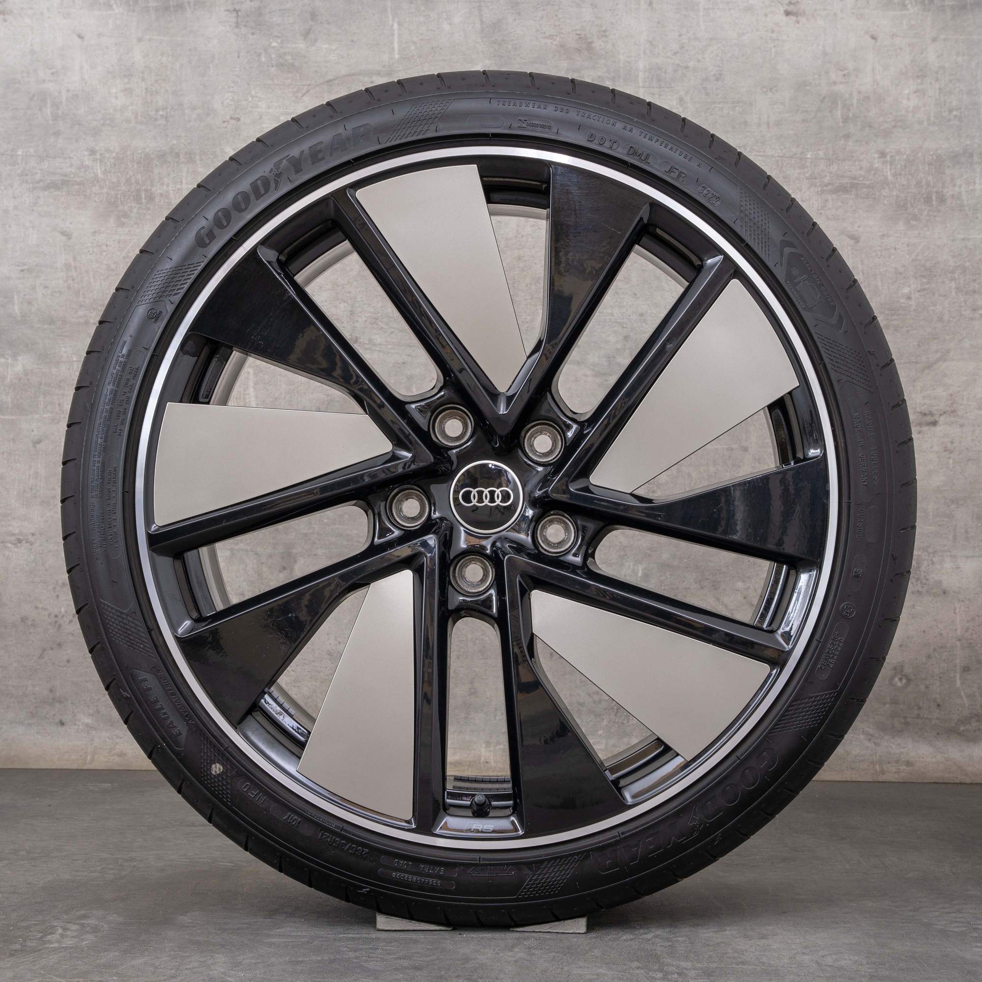 Originele Audi e-tron velgen 21 inch GT RS FW zomerwielen trapeziummodule 4J3601025J 4J3601025K zwart gepolijst