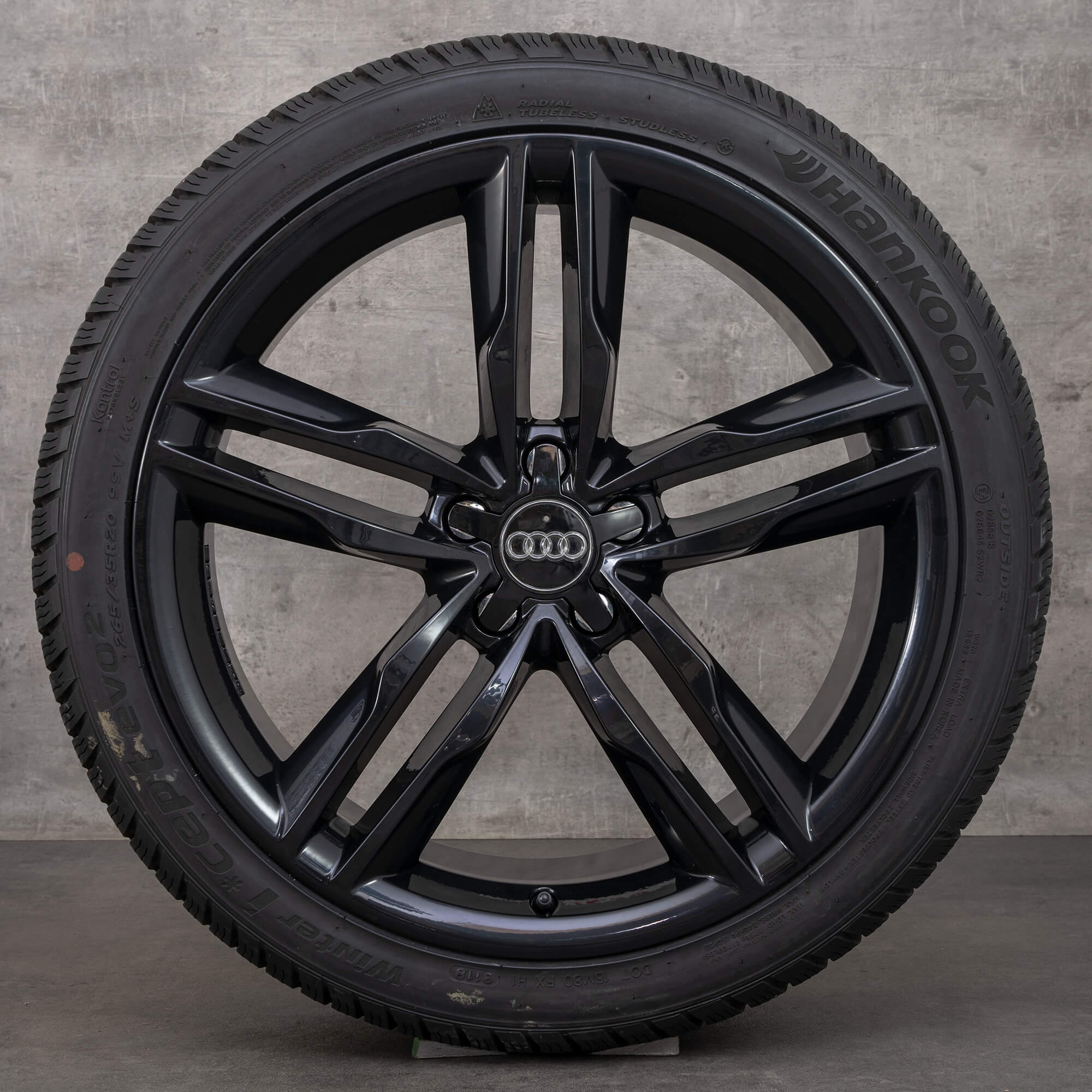 audi S7-A7 純正ホイール20×9J 冬用タイヤ265/35ZR20 audi S7-A7 純正ホイール20×9J 冬用タイヤ265/35ZR20