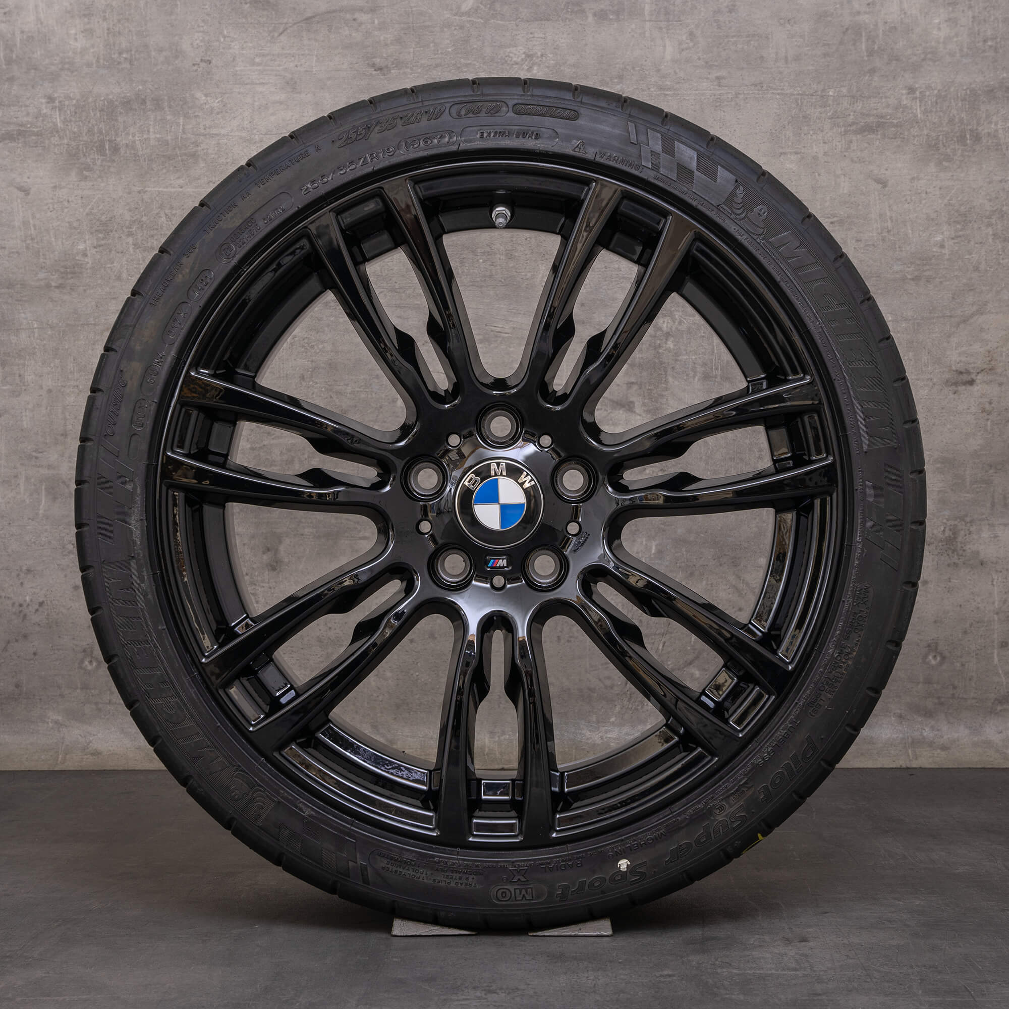Originele BMW 3 serie 4 wielen 19 inch F30 F31 F32 F33 F36 Gran Coup zomerbanden styling 403 M 7845882 7845883 zwart glanzend