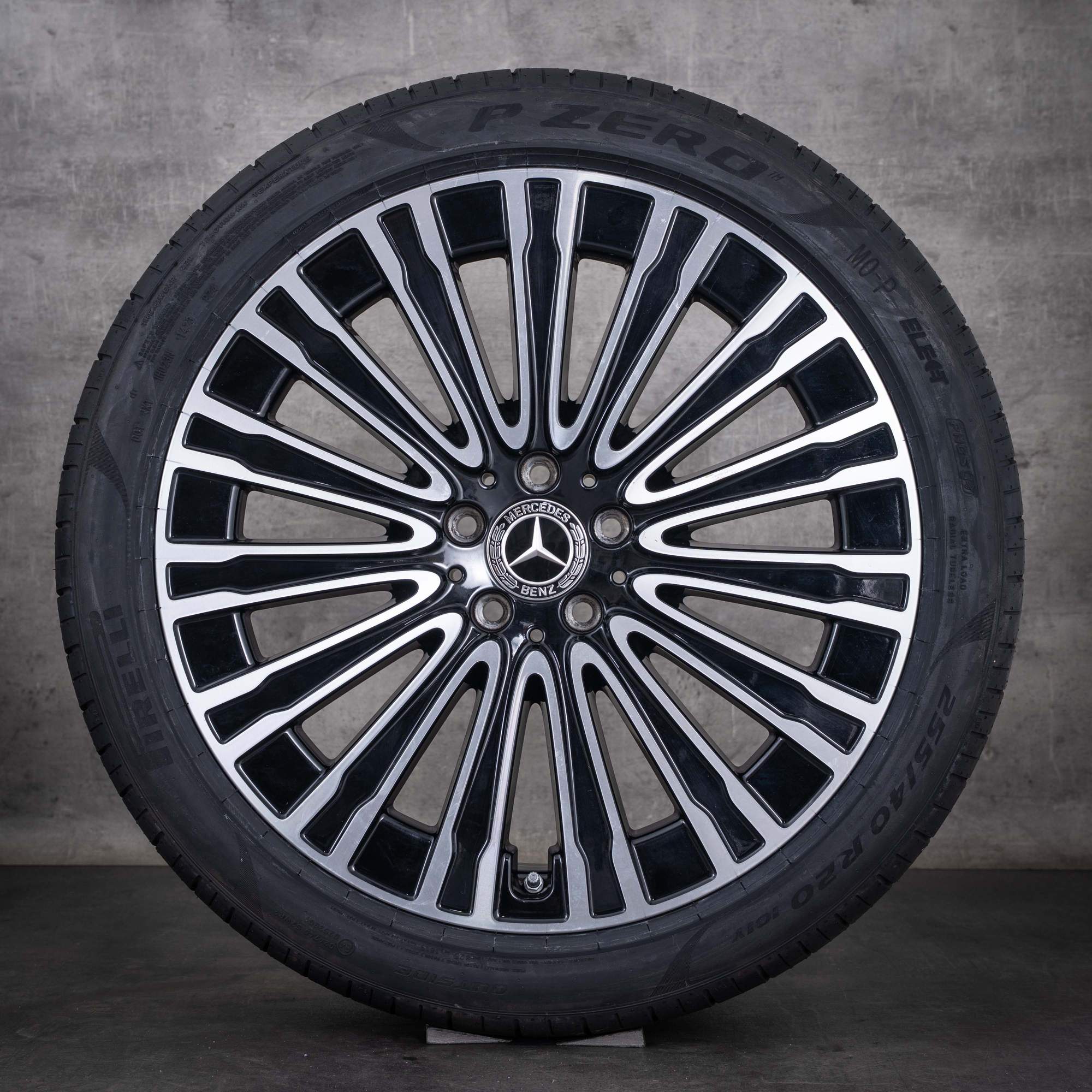 Originale Mercedes-Benz EQE-felger 20 tommer V295 sommerhjul A2954011900, svart, frontpolert
