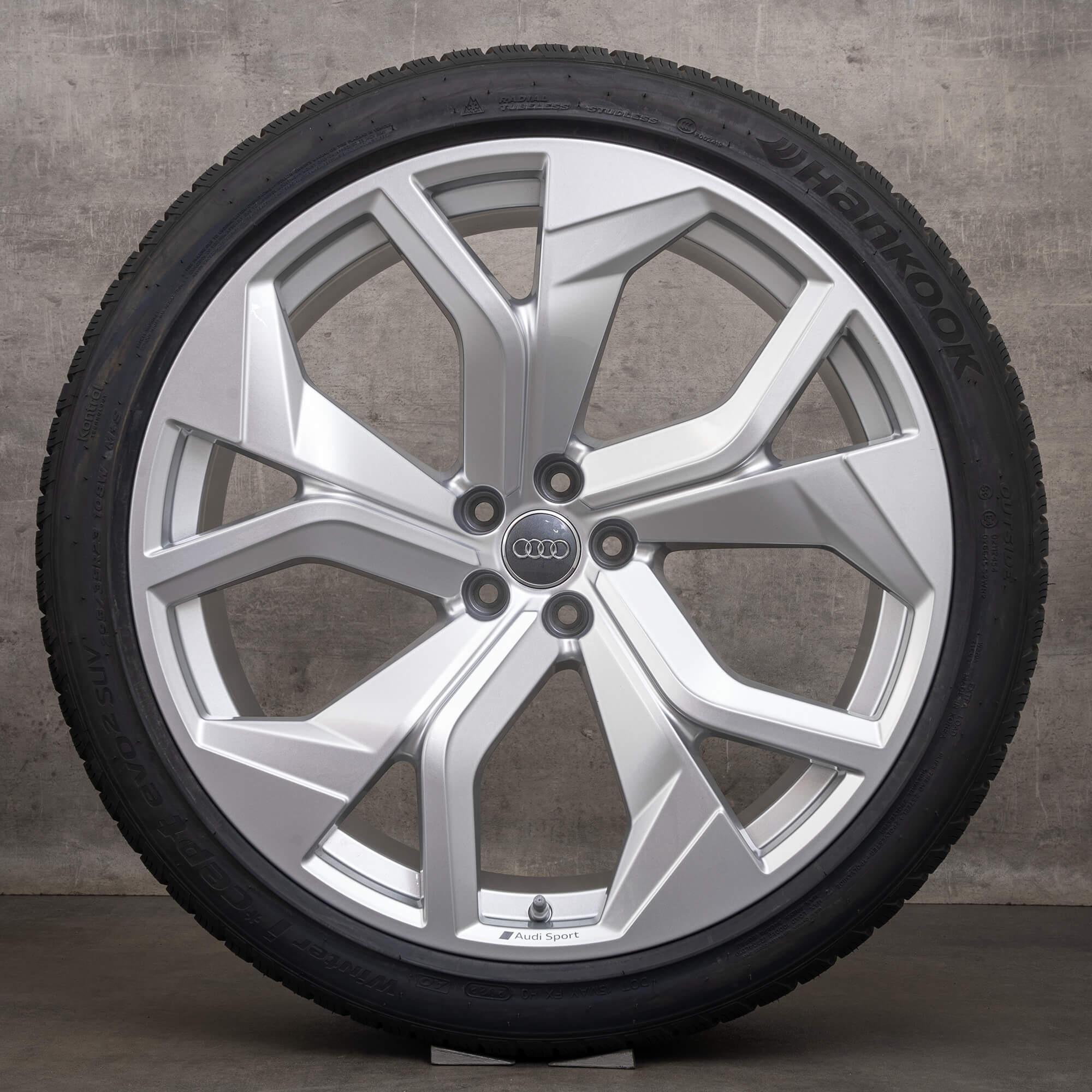 OEM Audi RS Q8 rims 23 inch 4M8 summer wheels 4M8601025AF Rotor Design silver NEW