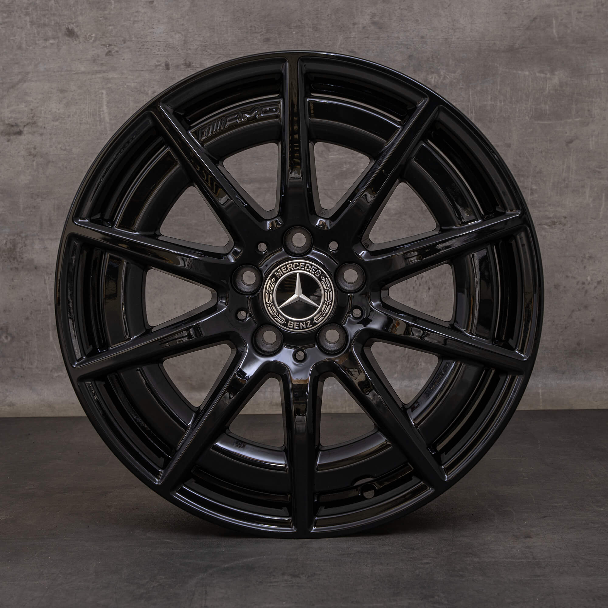 Alkuperäiset Mercedes Benz C-sarjan C43 AMG talvirenkaat 18 tuuman W206 S206 vanteet A2064012100 musta kiiltävästi