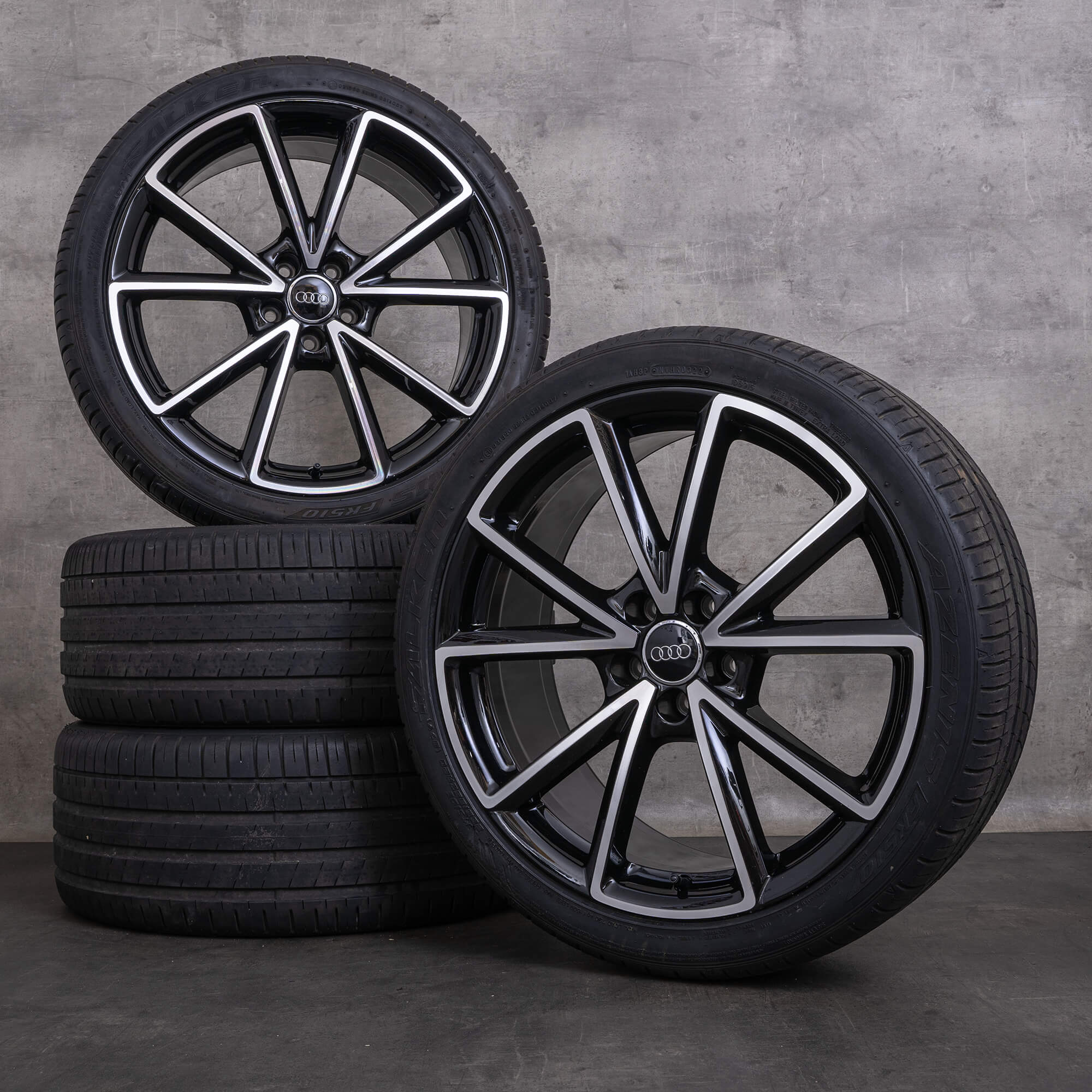 Original Audi Q3 RSQ3 Felgen 20 Zoll 8U Sommerräder 8U0601025AK schwarz hochglanz glanzgedreht