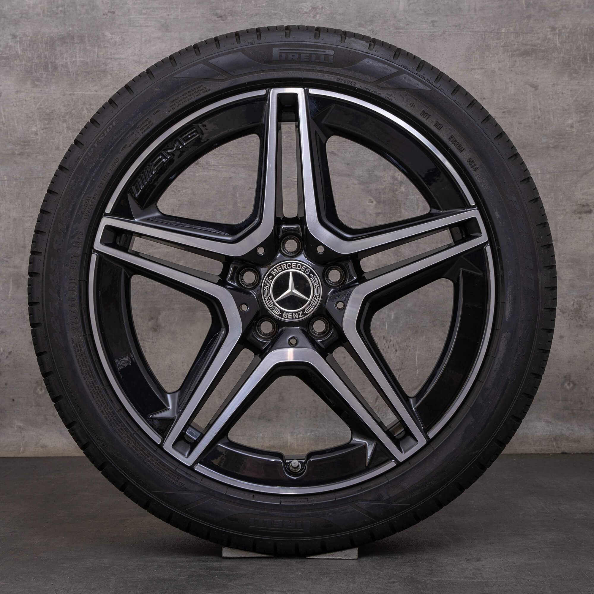 Orijinal Mercedes Benz A B Sınıfı CLA AMG tüm hava koşullarına uygun lastikler 18 inç W177 V177 W247 X118 C118 jantlar A1774011500 siyah parlak tornalanmış