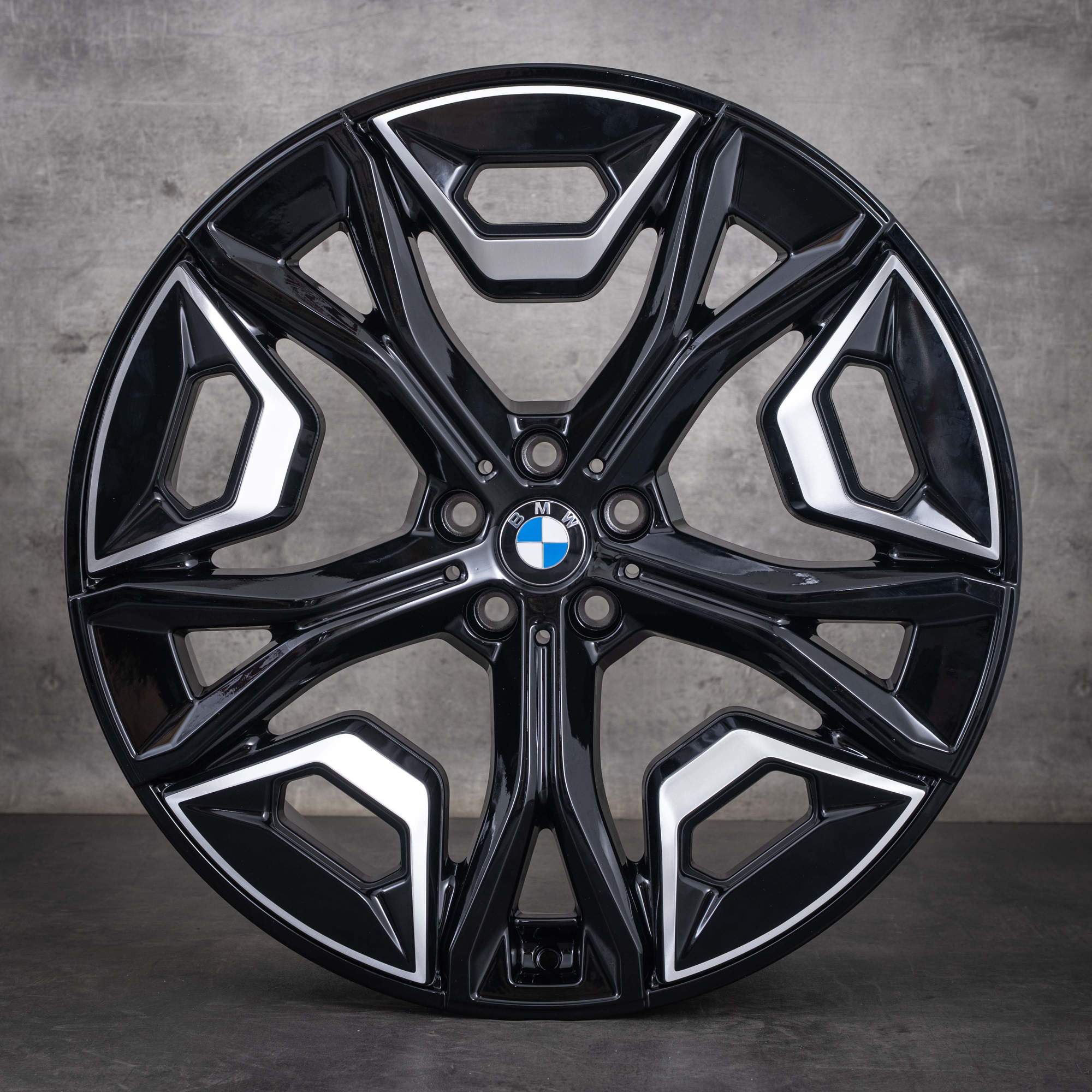 OEM BMW iX 22-inch i20 Styling 1020 5A02658 rims, gloss black