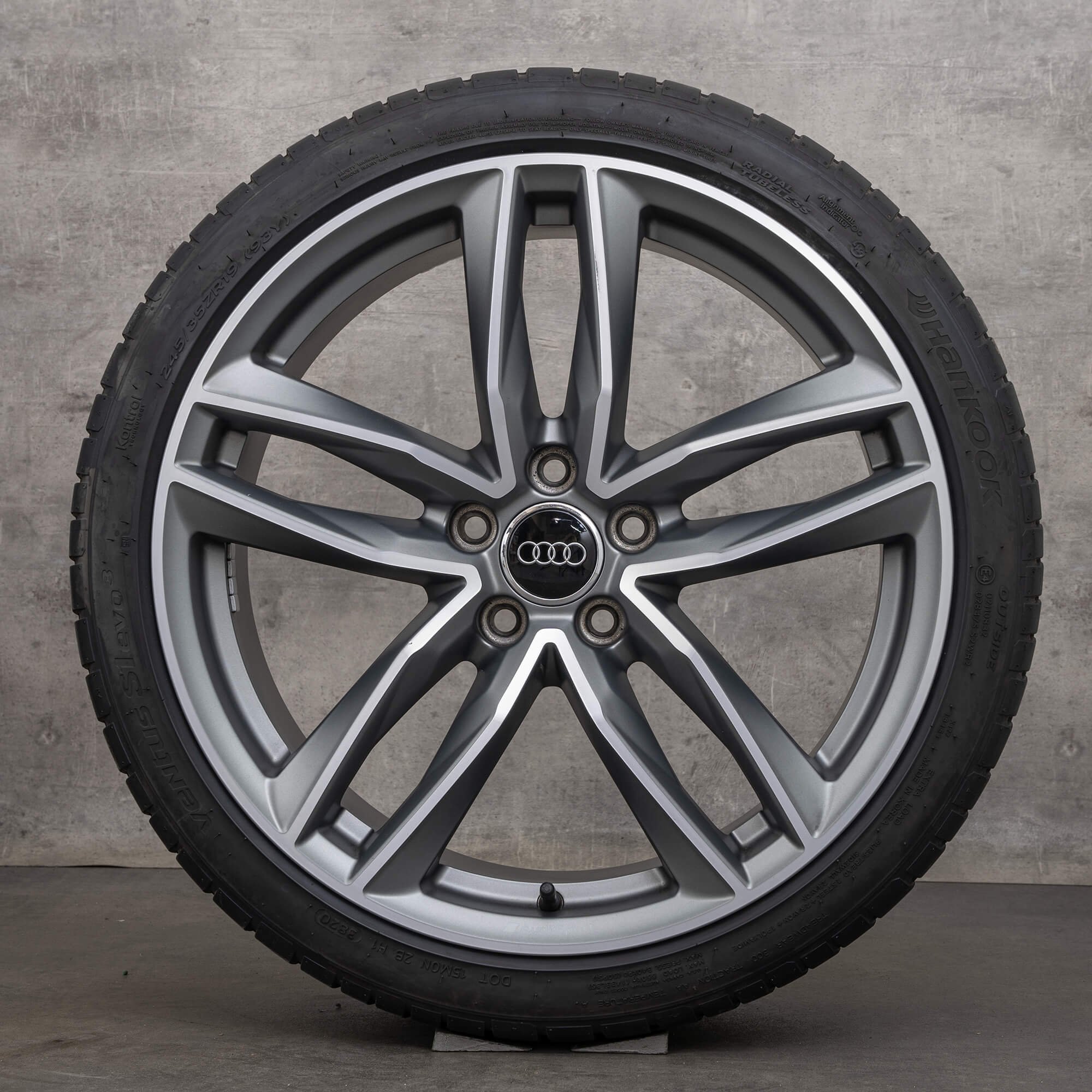 AUDI TT TTS TTRS 8S FV Sommerräder 19 Zoll Felgen Sommerreifen 8S0601025BG
