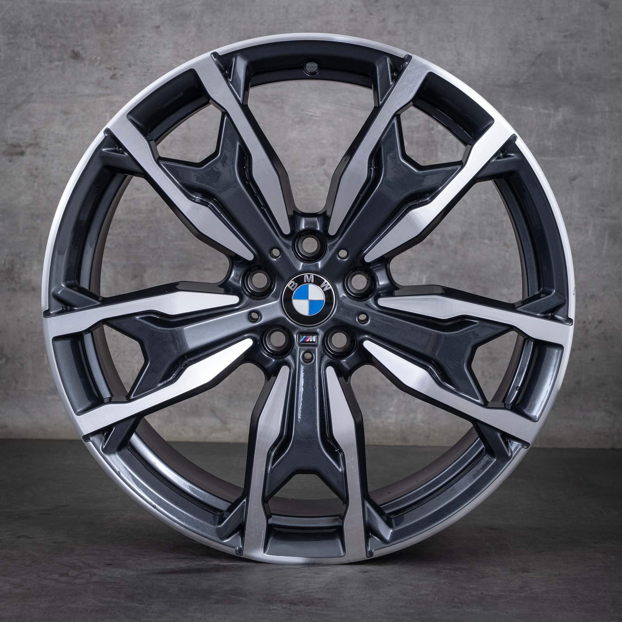 Oryginalne felgi BMW X3 X4 20 cali G01 G02 Styling 787 M 8073791 8073792 orbit grey Polerowane