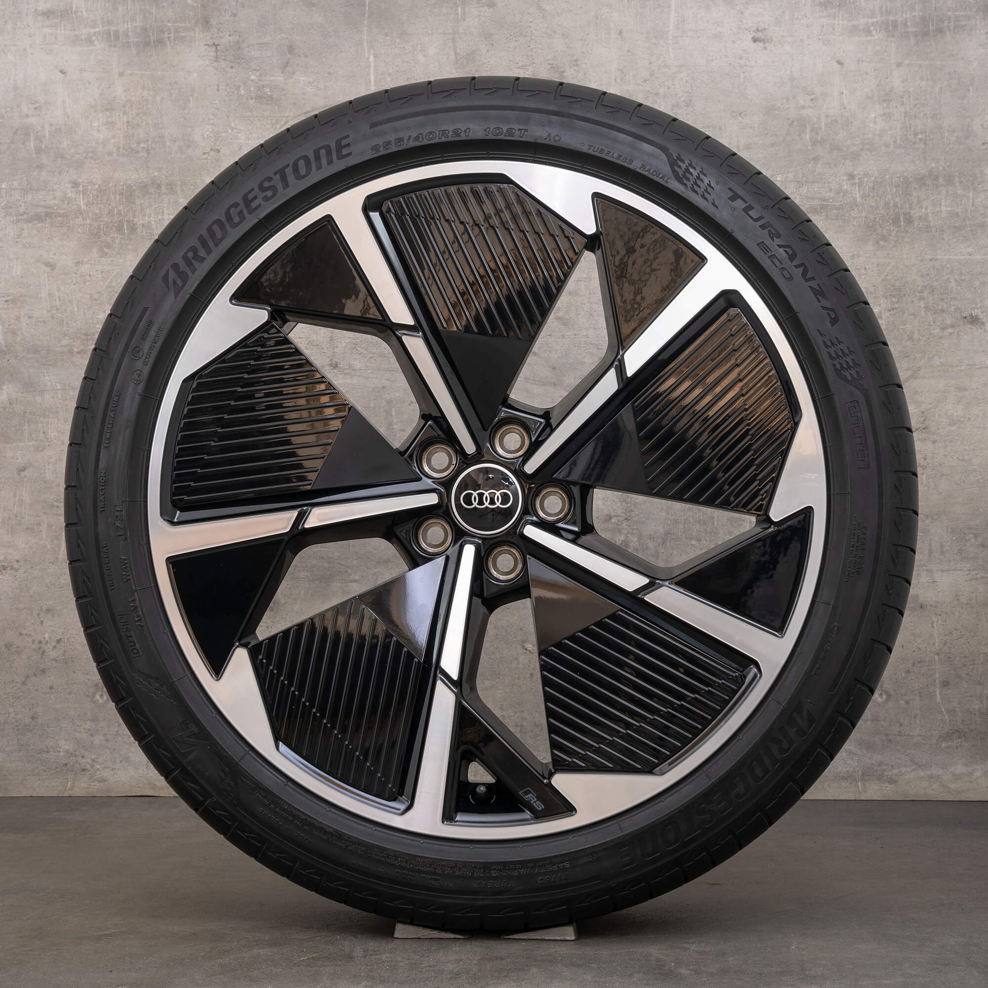 Koła letnie Audi e-tron Q4 felgi 21 cali opony