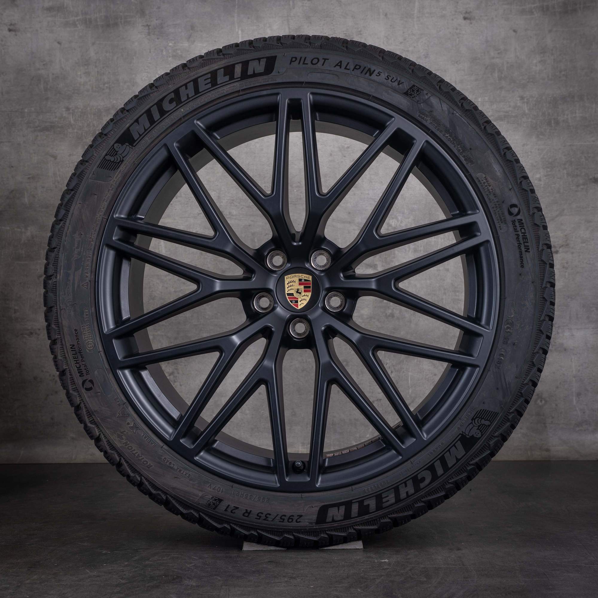 Original Porsche Macan III Winterräder 21 Zoll S GTS Felgen 95B601025HJ 95B601025HK schwarz matt
