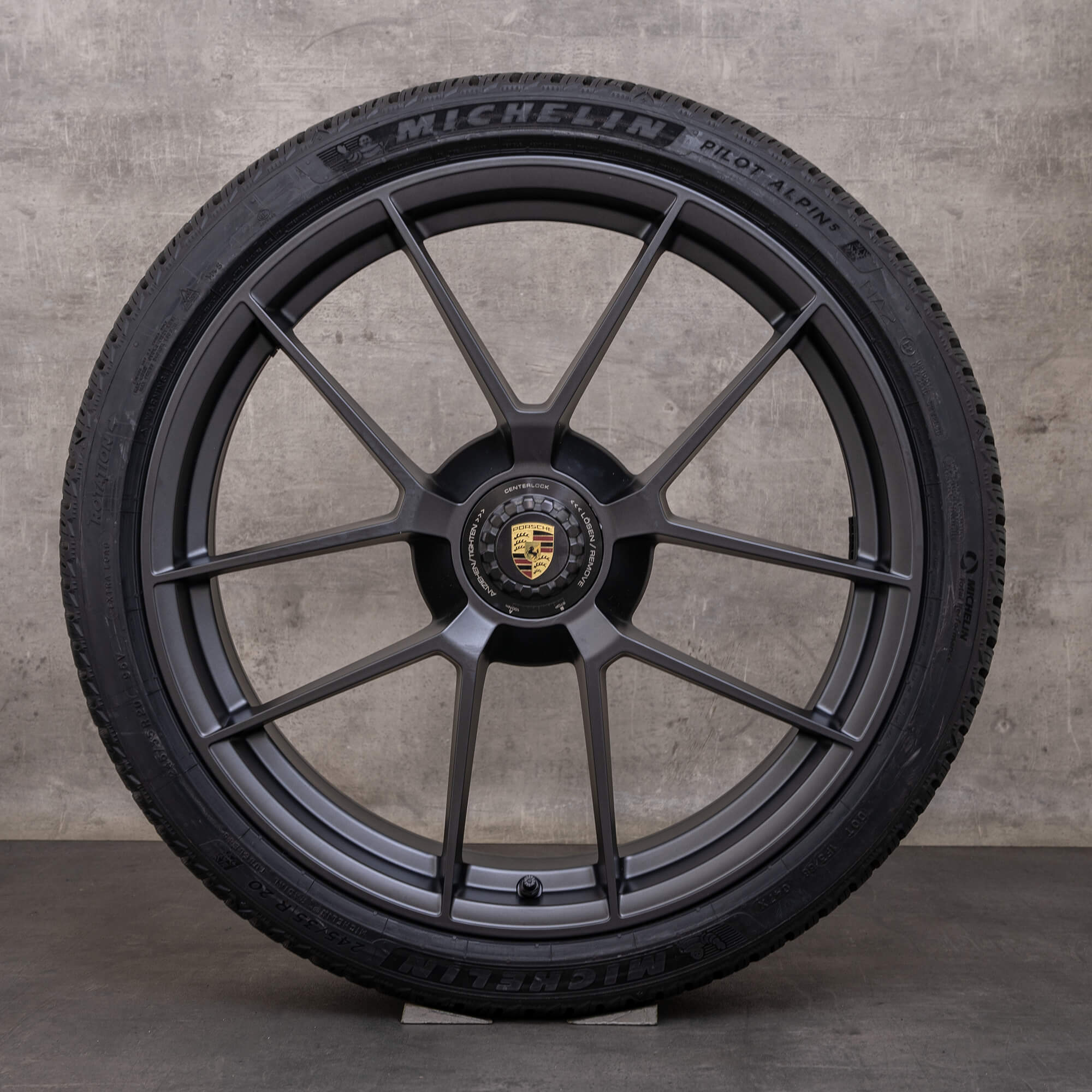 Original Porsche 911 Carrera GTS Winterräder 20 Zoll 992 II Felgen Facelift 92044631S Schwarz NEU