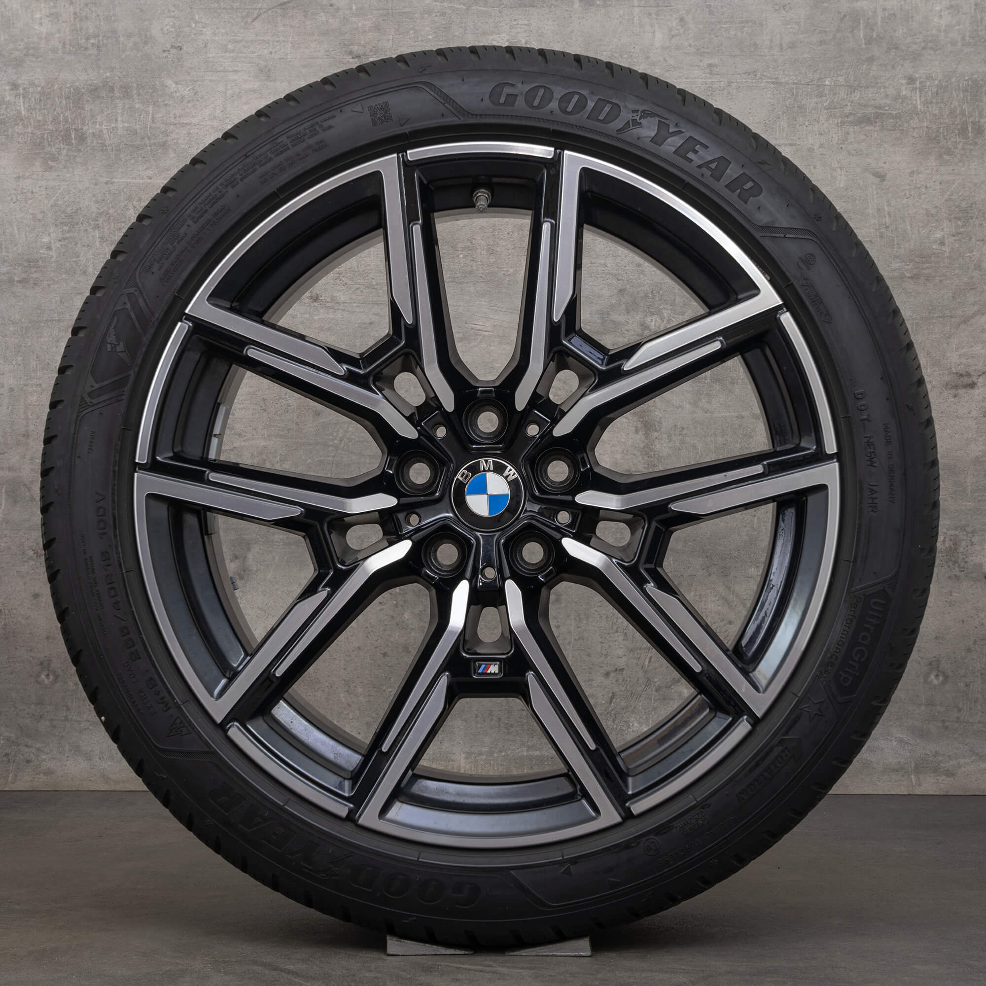 BMW  i4 & 4er Gran Coupé G26 Winterkompletträder Winterreifen 19 Zoll 859M