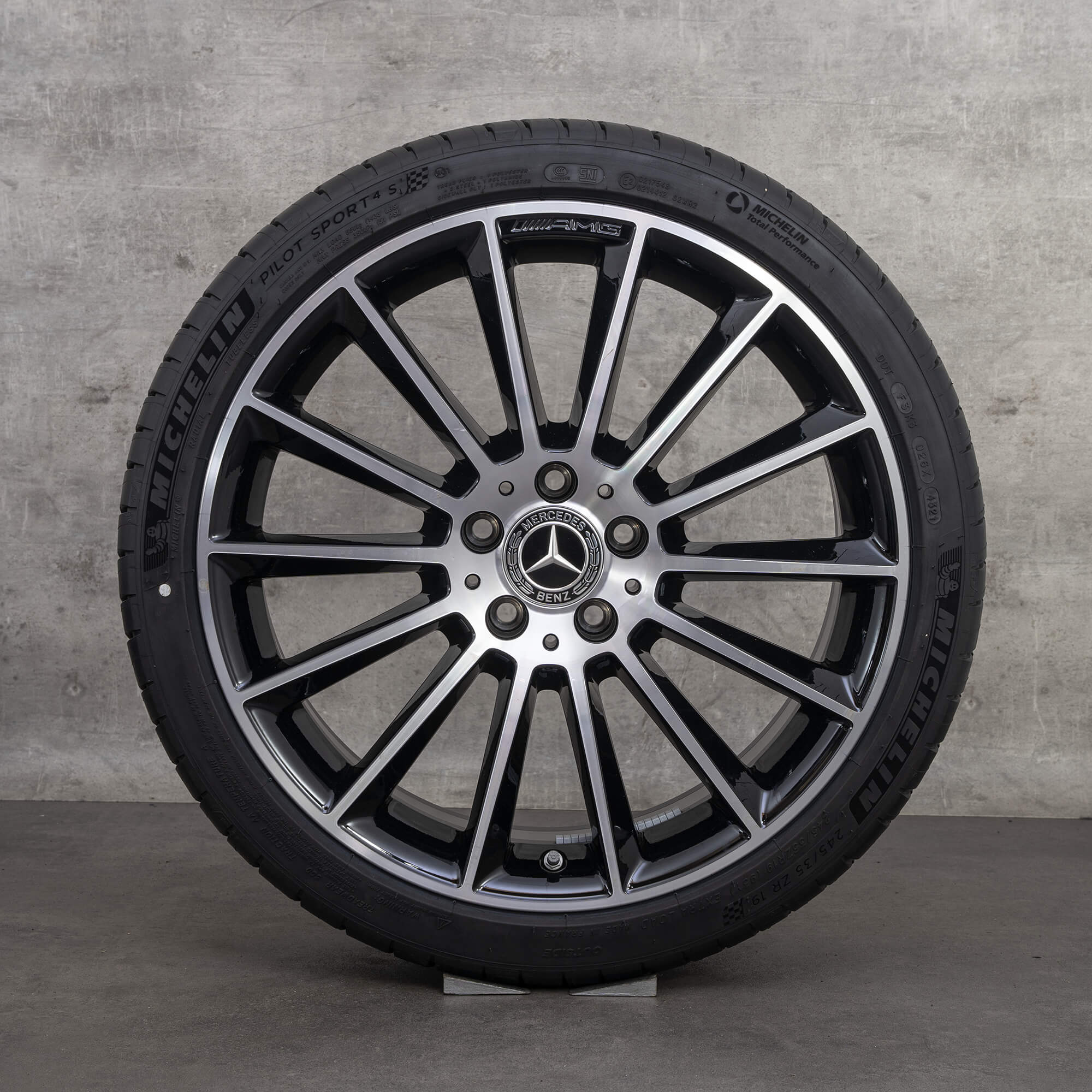 Cerchi Mercedes AMG 19 pollici CLA35 W118 ruote estive pneumatici estivi