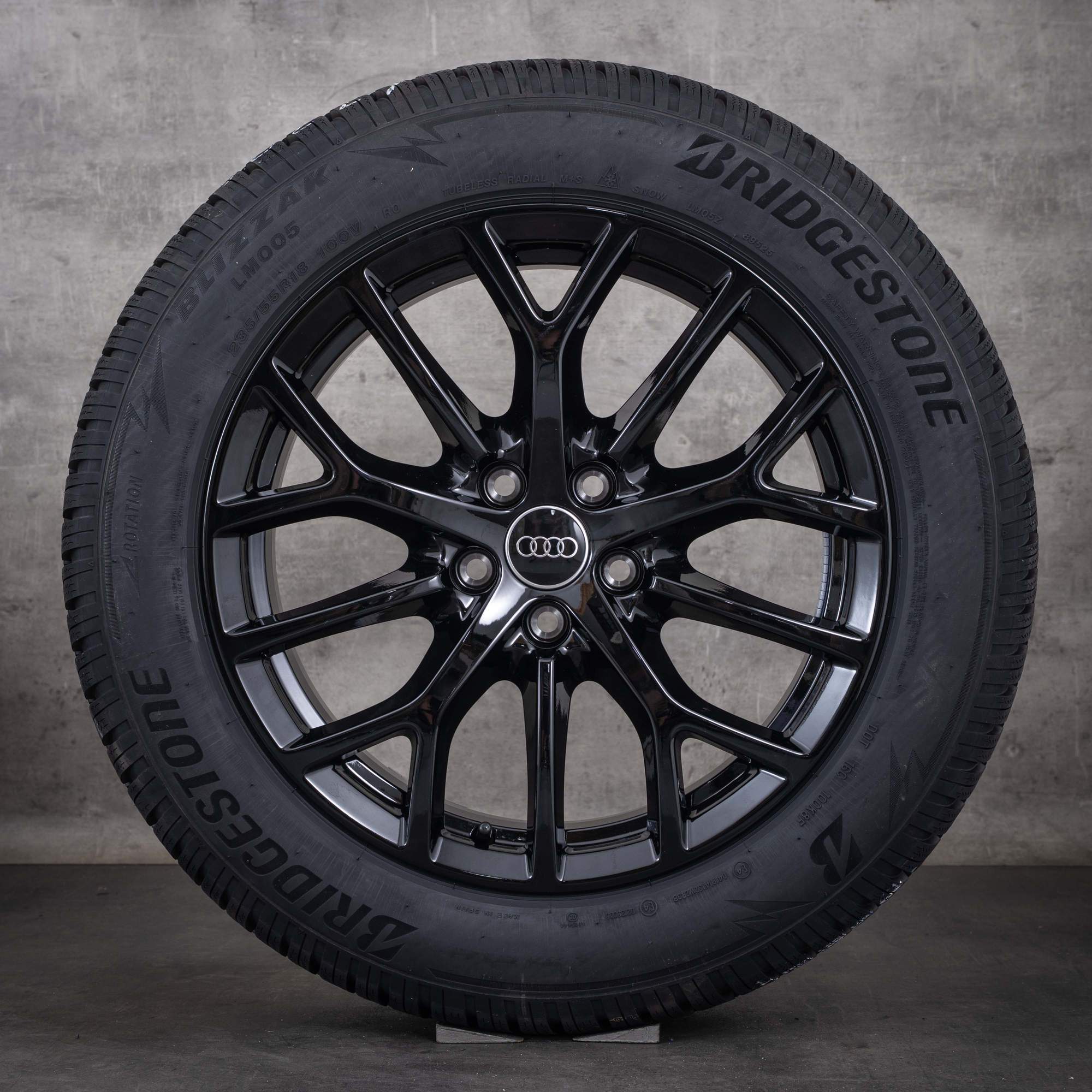 Original Audi Q3 & Sportback Winterräder 18 Zoll FJ Felgen 83H601025P schwarz glanz