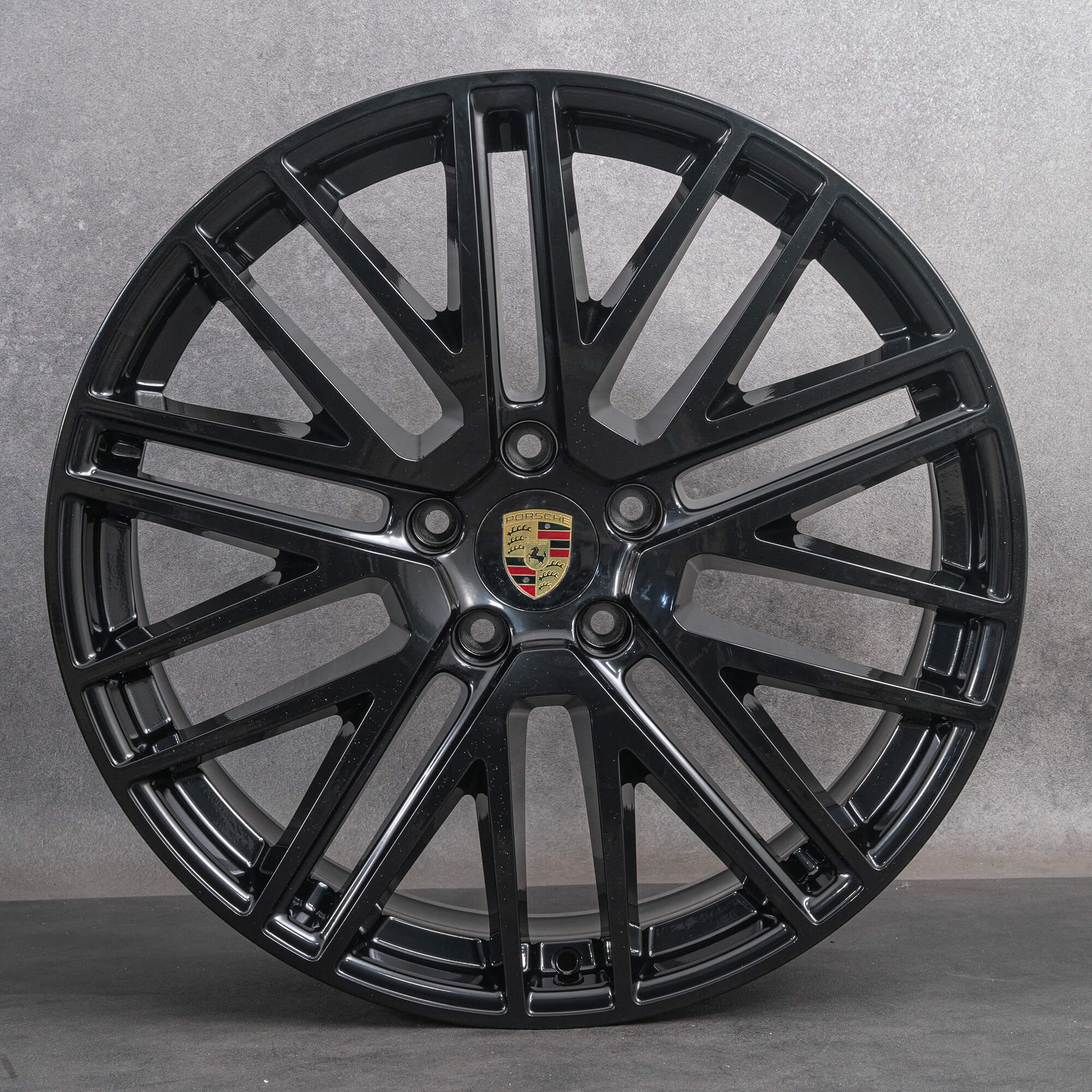 Originele Porsche Cayenne velgen 9YA II 22 inch Turbo V 9Y0601025DR zwart 041
