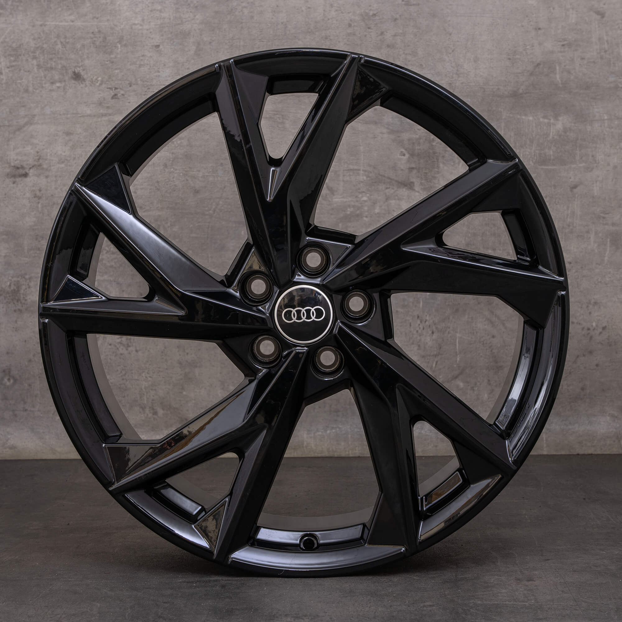 Oryginał Audi R8 koła zimowe 20 cali 4S felgi 4S0601025CA 4S0601025CC czarne polerowane NOWOŚĆ