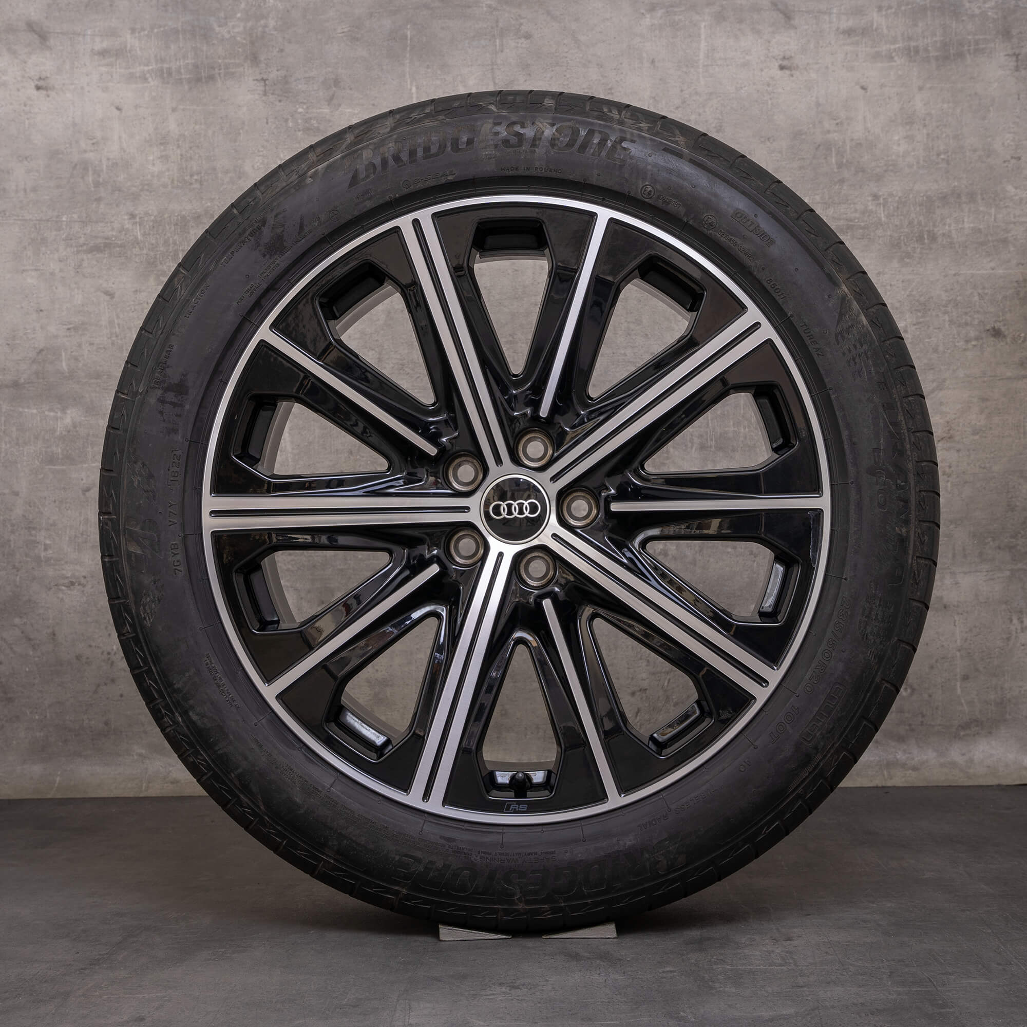 Originele Audi Q4 e tron velgen 20 inch F4 zomerwielen 89A601025K 89A601025AB zwart glanzend gedraaid