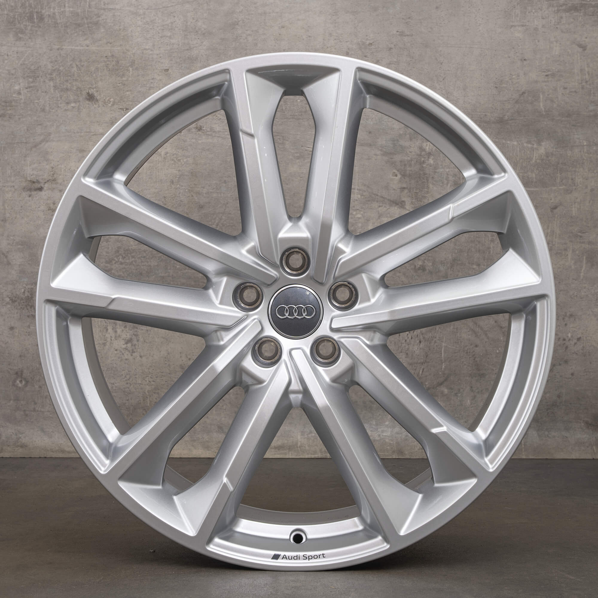 Originale Audi A6 S6 fælge 21 tommer 4K C8 4K0601025AE Sport aluminiumsfælge sølv NYT