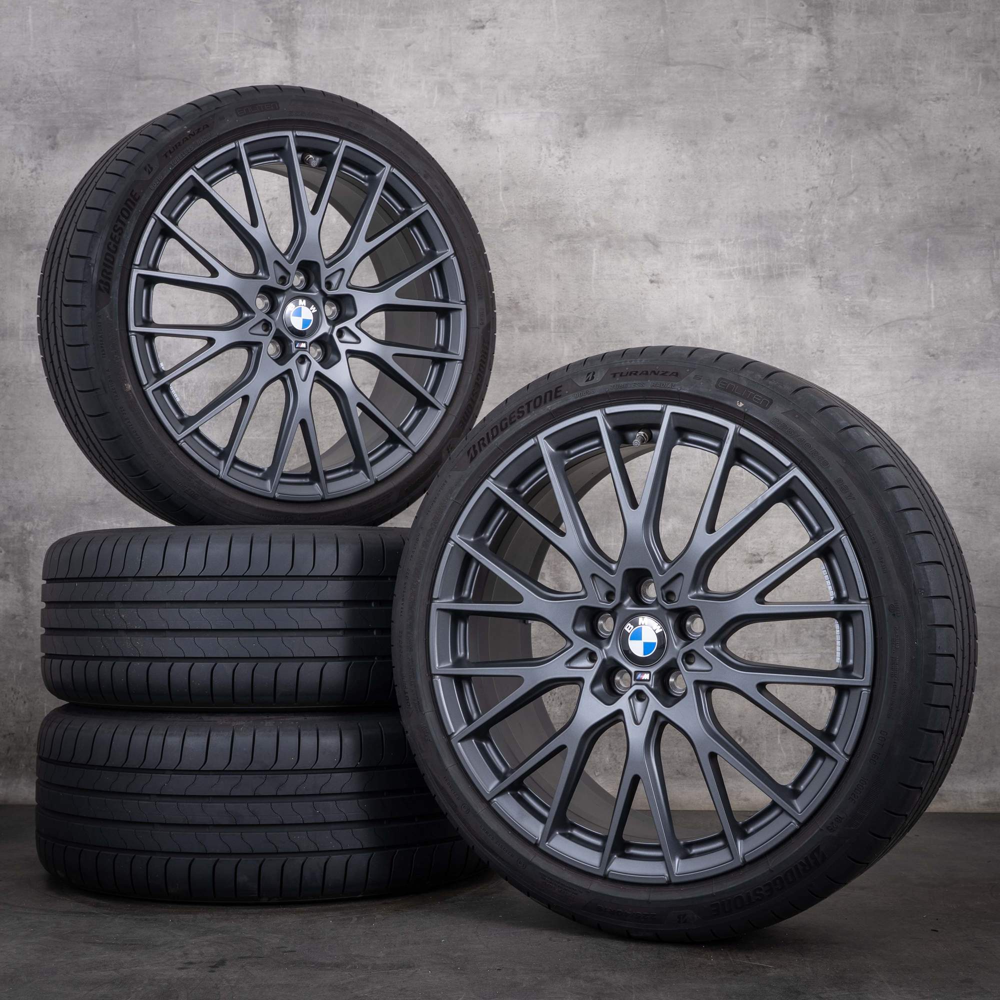 Oryginalne koła zimowe BMW serii 1 i Seria 2 19 cali modele F70 i F74 felgi Gran Goupe stylizacja 1085 M 5A917C3 kolor orbitgrey NOWE