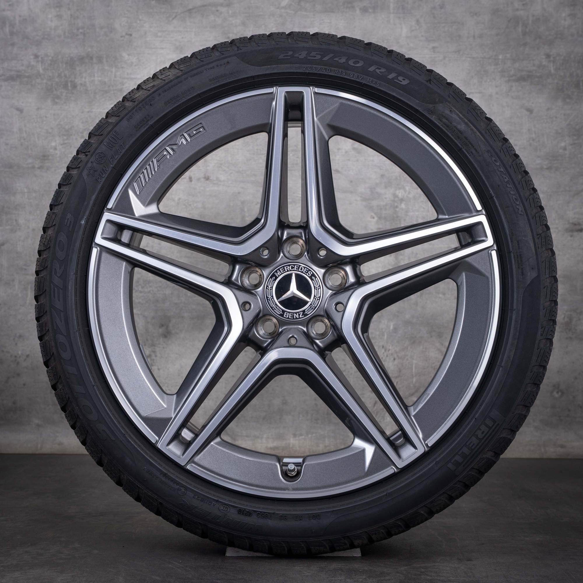 Oryginalne koła zimowe Mercedes-Benz CLS AMG 19 cali felgi C257 A2574011500 kolor himalaya grey w wersji z efektem diamond cut