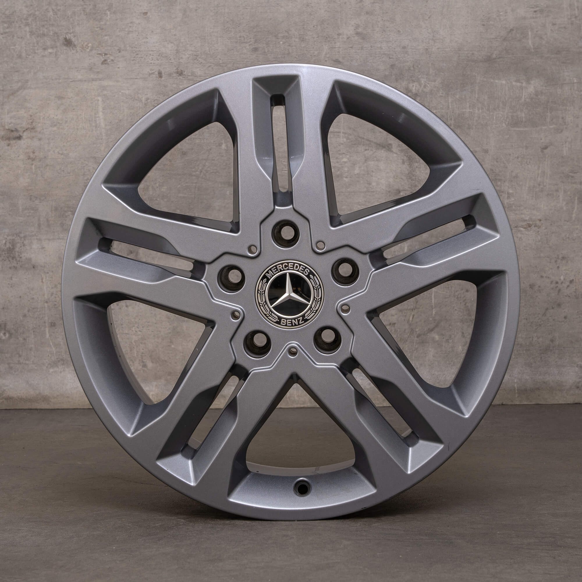 OEM Mercedes Benz G-Class rims 18 inch W463 G350 G400 G500 A4634012502 himalaya grey