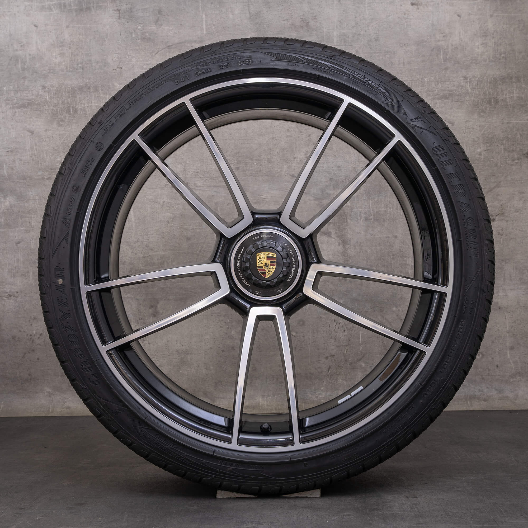 Oryginalne koła zimowe Porsche 911 20 cali 992 I Turbo & S Kabriolet 992601025AB 992601025AC czarne Polerowane